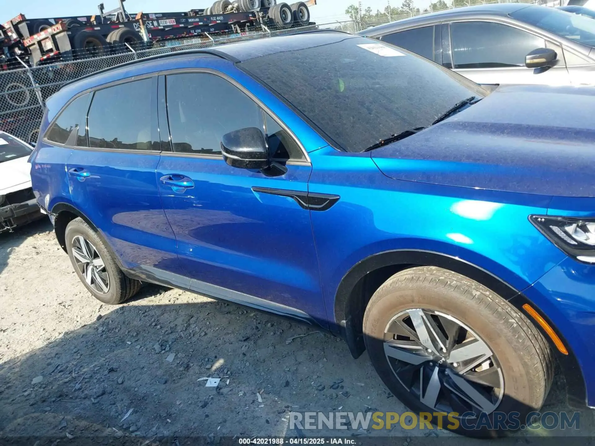 13 fotografías del automóvil dañado 5XYRL4LC3PG204758 KIA SORENTO 2023