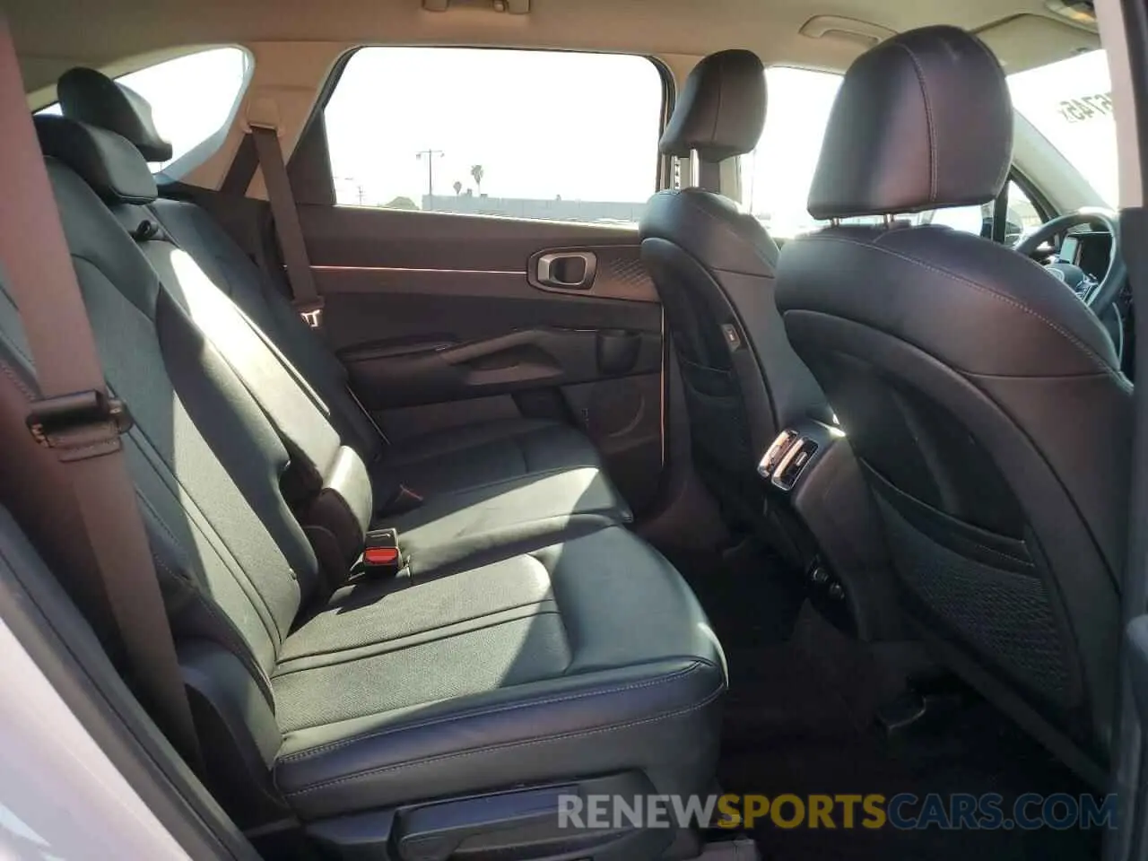 11 fotografías del automóvil dañado 5XYRL4LC5PG208066 KIA SORENTO 2023