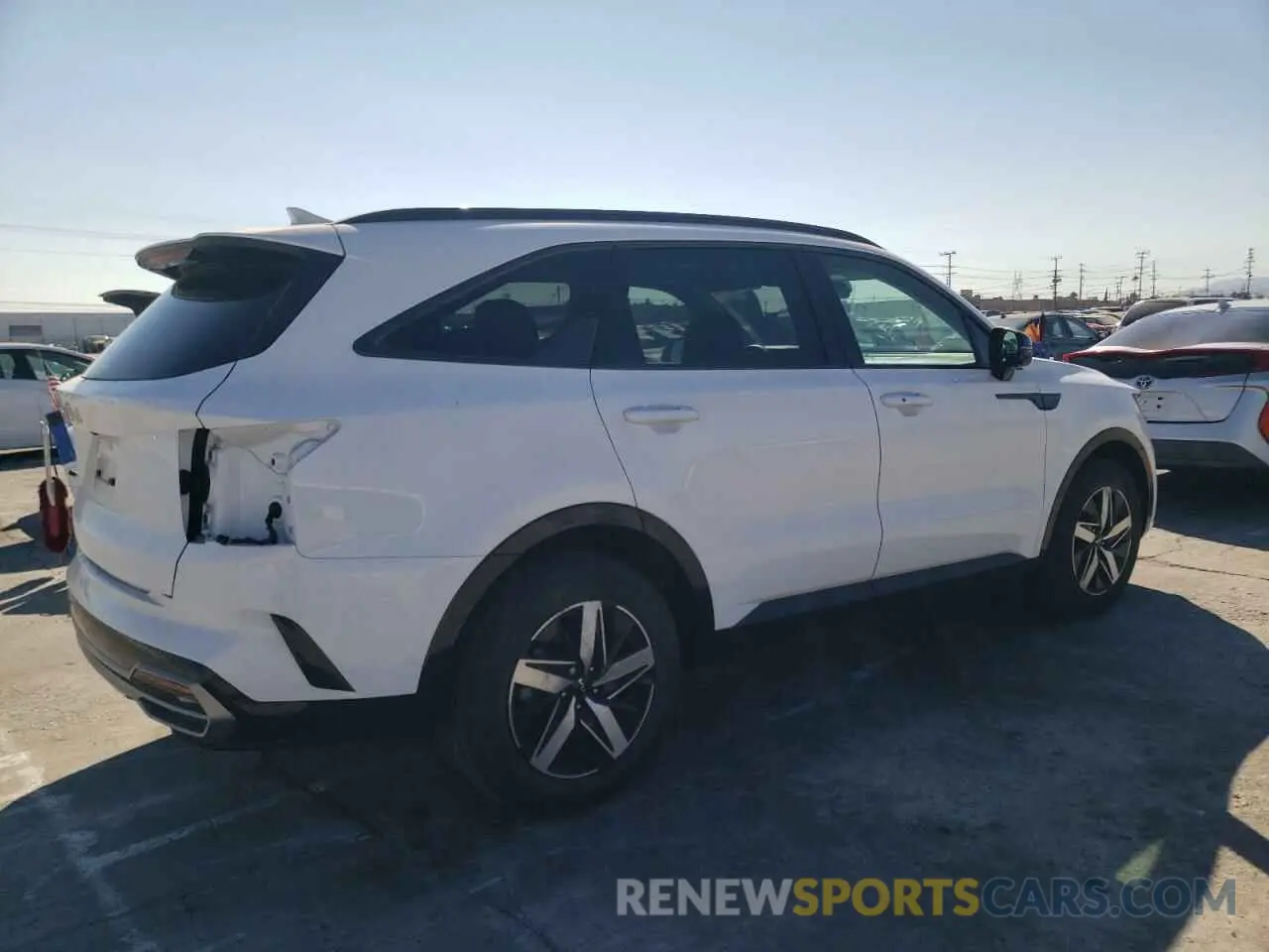 3 fotografías del automóvil dañado 5XYRL4LC6PG237947 KIA SORENTO 2023