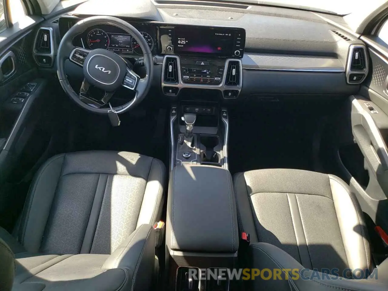 8 fotografías del automóvil dañado 5XYRL4LC6PG237947 KIA SORENTO 2023