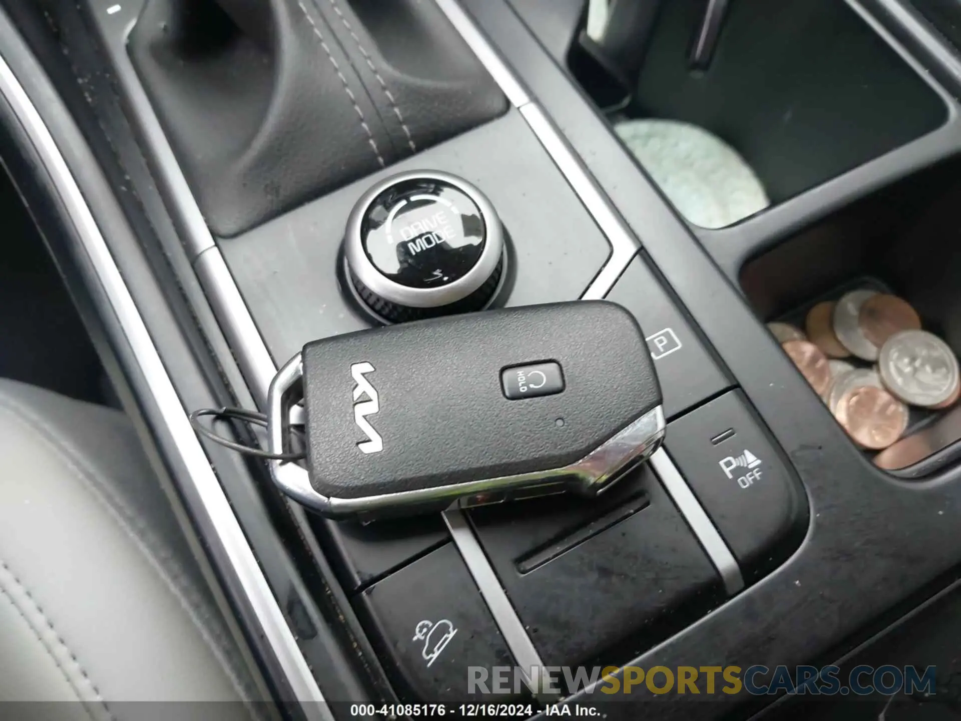 11 fotografías del automóvil dañado 5XYRL4LC7PG222843 KIA SORENTO 2023