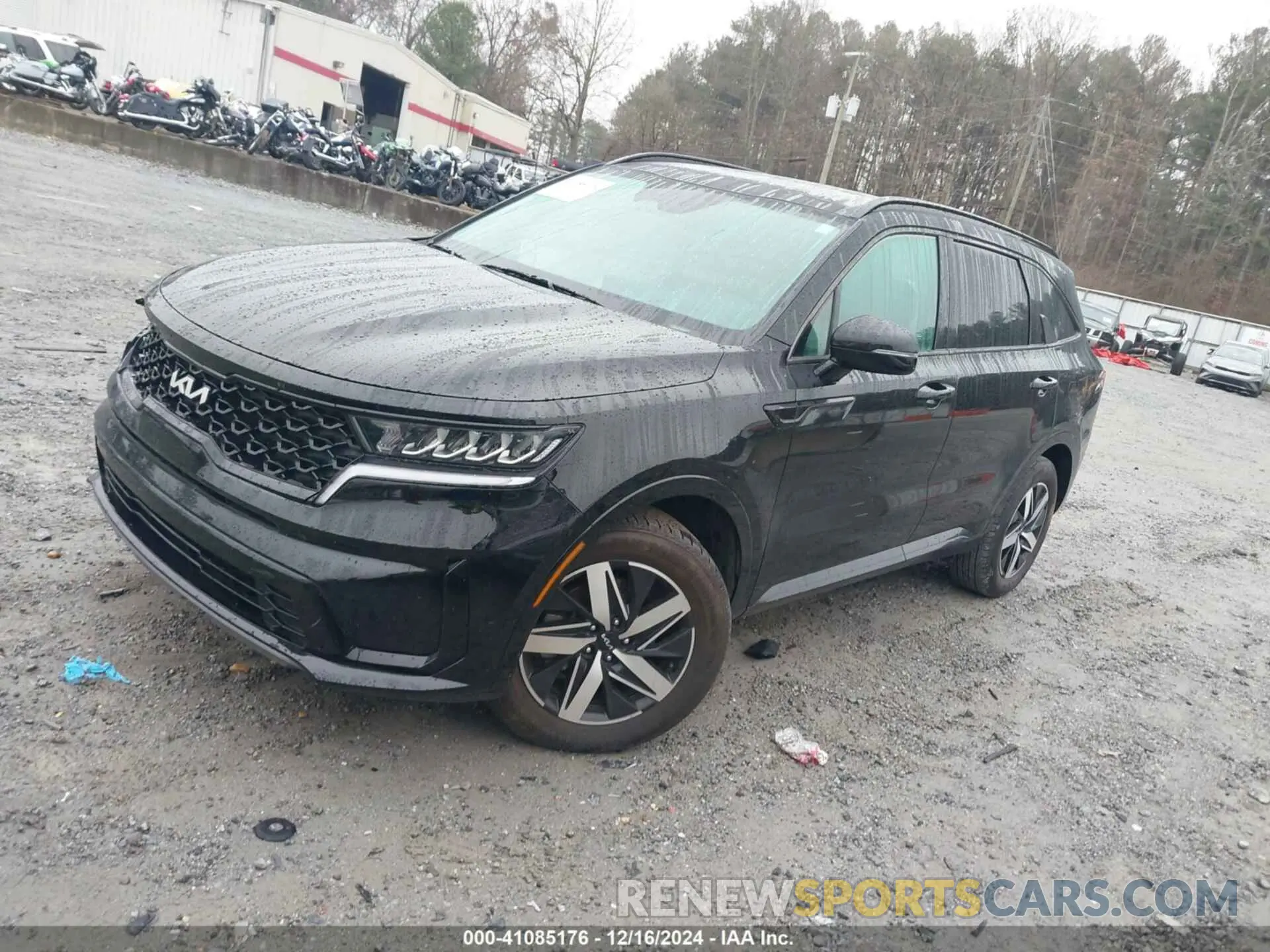 2 fotografías del automóvil dañado 5XYRL4LC7PG222843 KIA SORENTO 2023