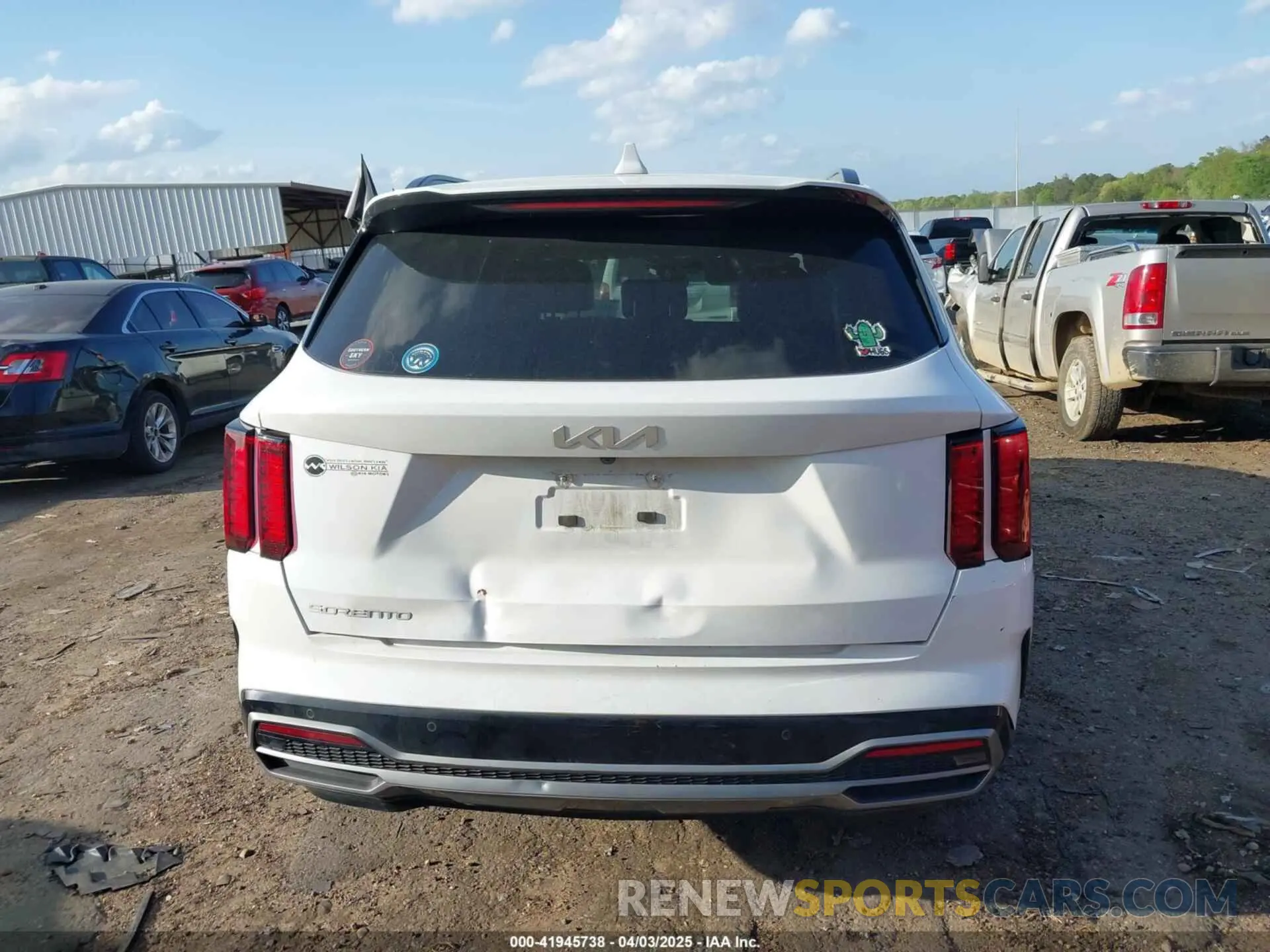 16 fotografías del automóvil dañado 5XYRL4LC8PG181204 KIA SORENTO 2023
