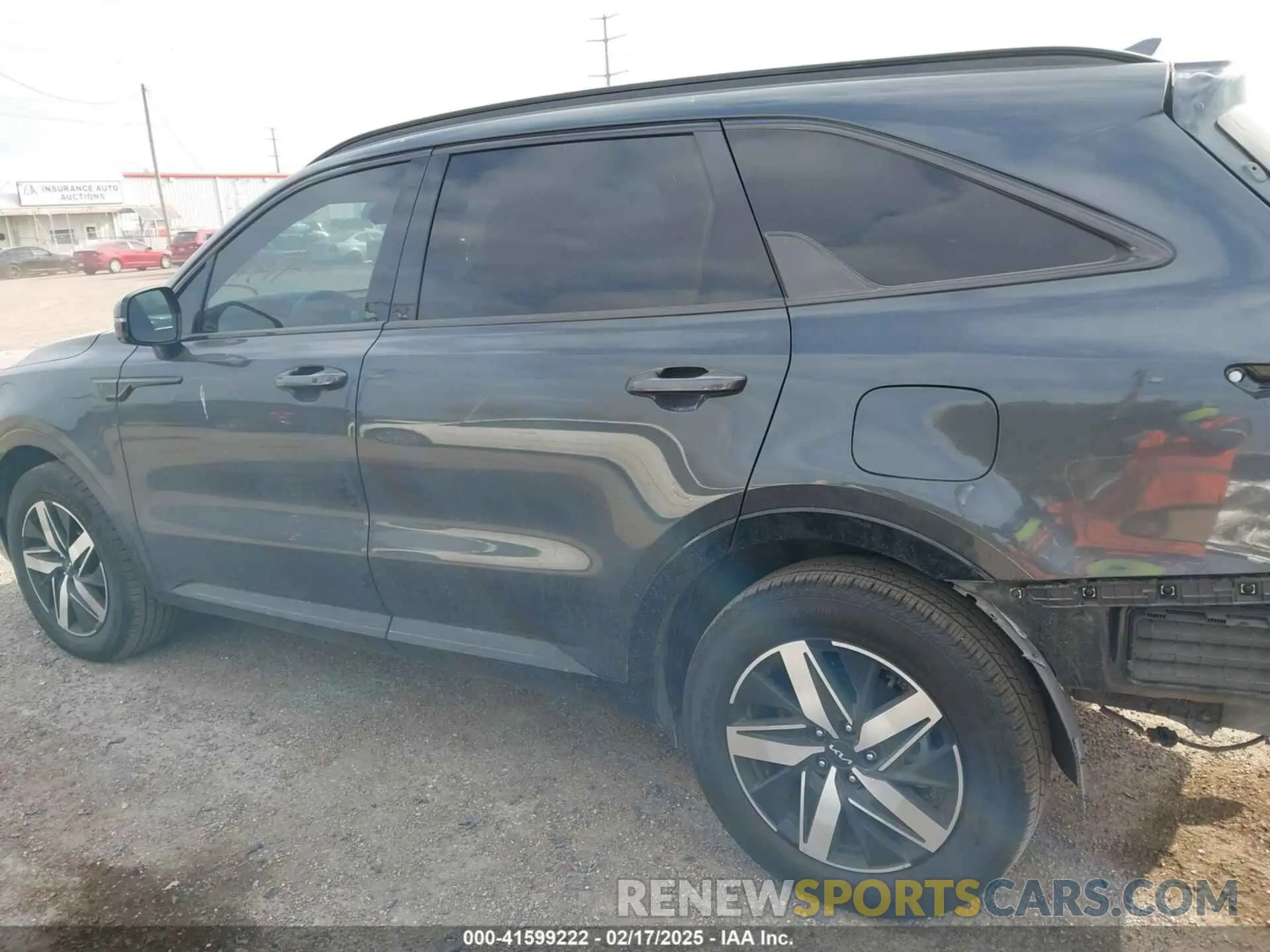 15 fotografías del automóvil dañado 5XYRL4LC8PG246777 KIA SORENTO 2023