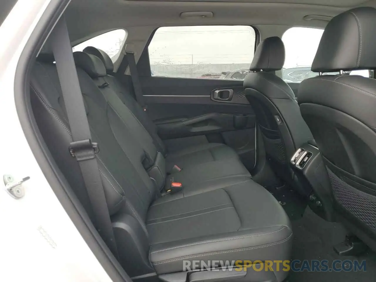 11 fotografías del automóvil dañado 5XYRL4LC9PG216851 KIA SORENTO 2023