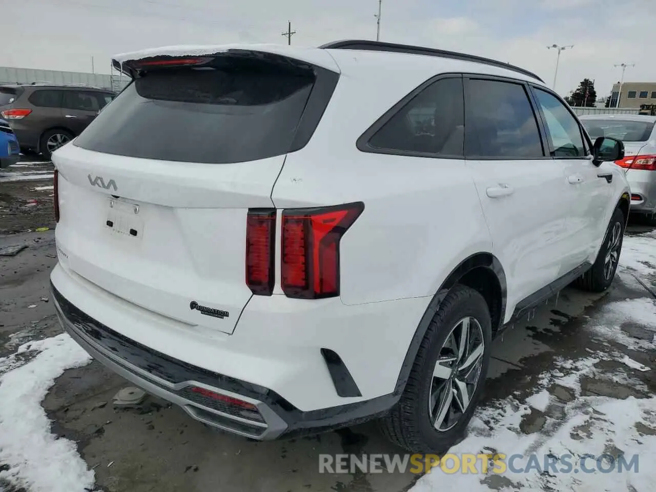 3 fotografías del automóvil dañado 5XYRL4LC9PG216851 KIA SORENTO 2023