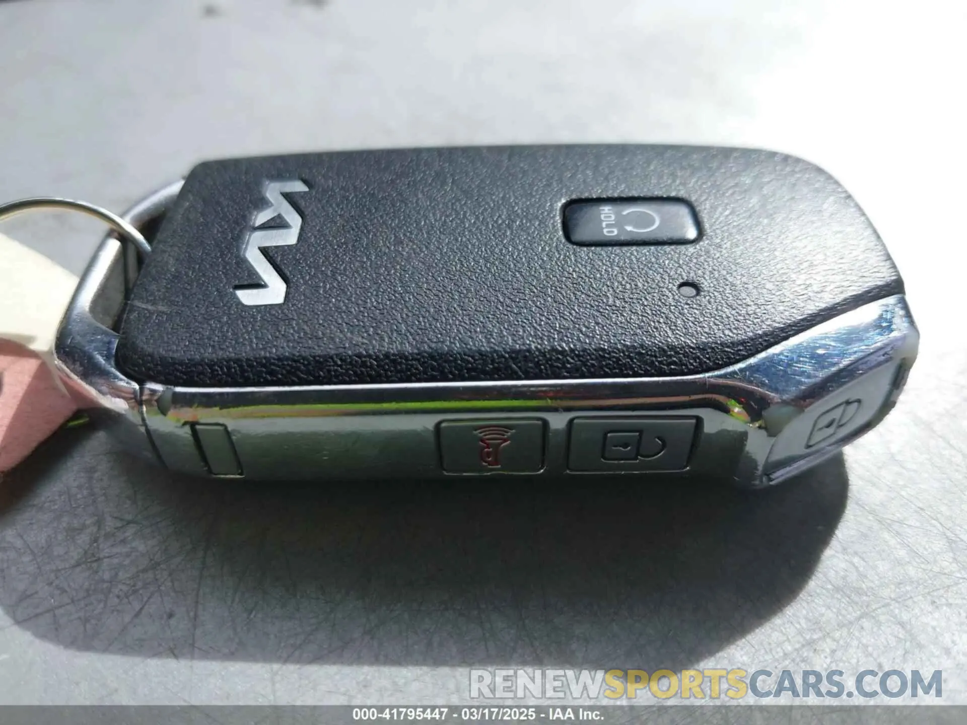 11 fotografías del automóvil dañado 5XYRL4LCXPG188008 KIA SORENTO 2023