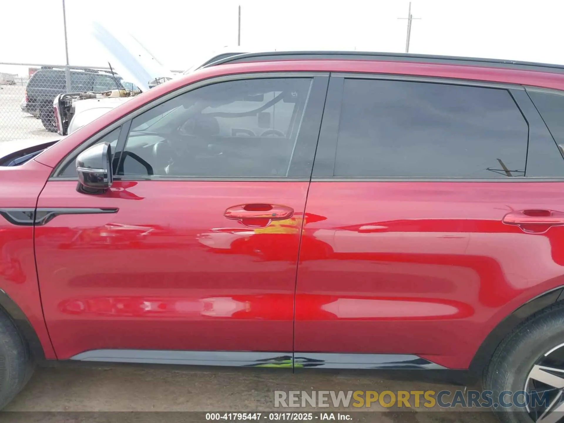 15 fotografías del automóvil dañado 5XYRL4LCXPG188008 KIA SORENTO 2023
