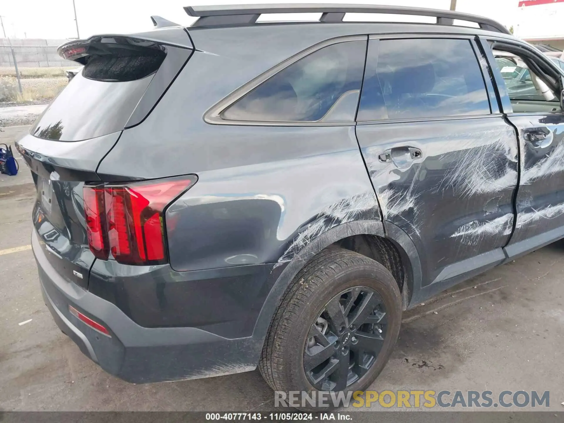 17 fotografías del automóvil dañado 5XYRLDLC3PG218661 KIA SORENTO 2023