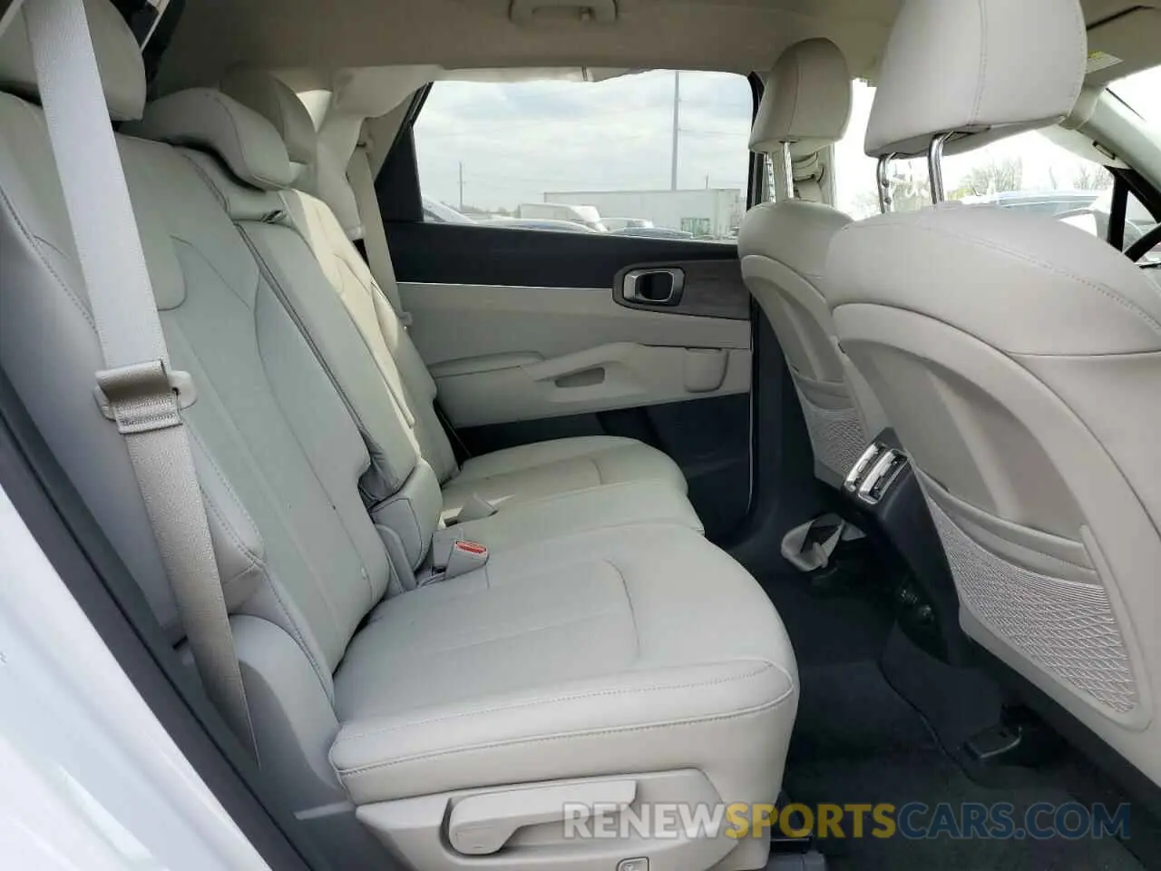 11 fotografías del automóvil dañado 5XYRLDLC7PG228349 KIA SORENTO 2023