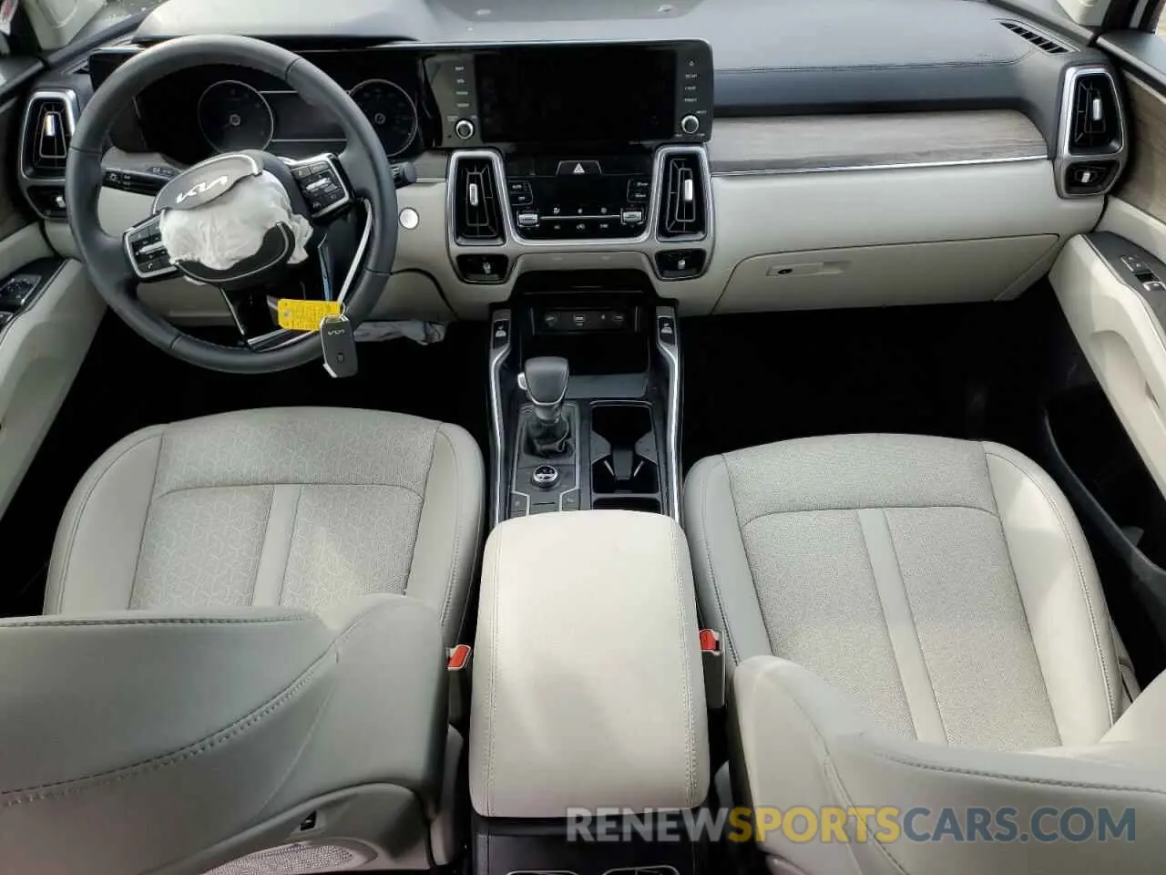 8 fotografías del automóvil dañado 5XYRLDLC7PG228349 KIA SORENTO 2023