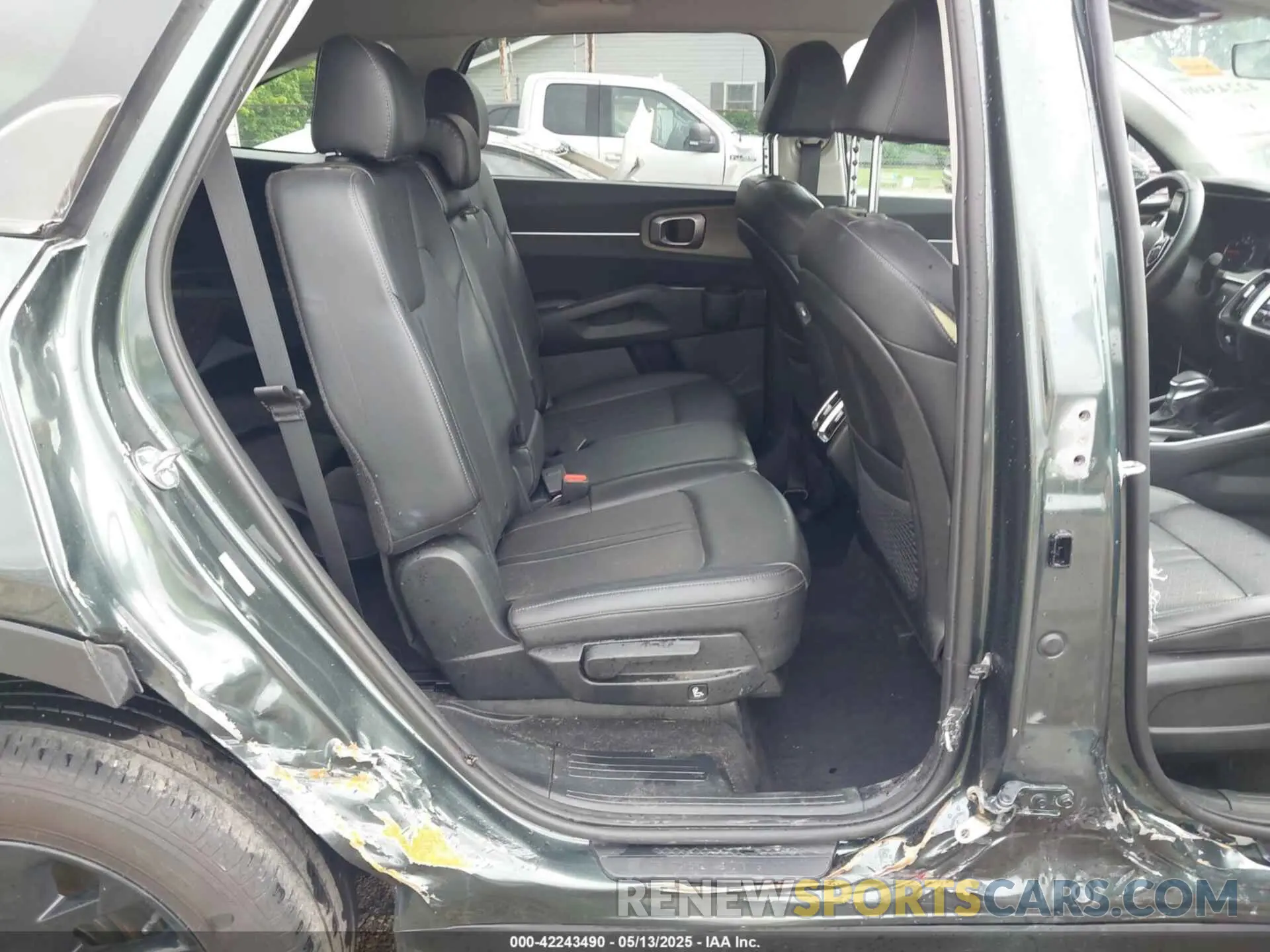 8 fotografías del automóvil dañado 5XYRLDLC9PG230491 KIA SORENTO 2023