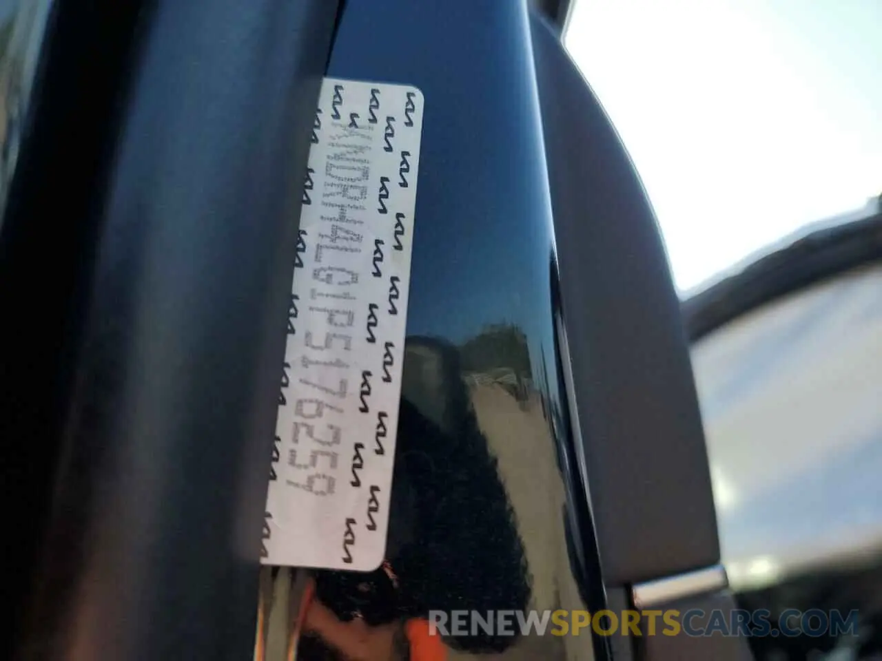 12 fotografías del automóvil dañado KNDRH4LG1P5176259 KIA SORENTO 2023