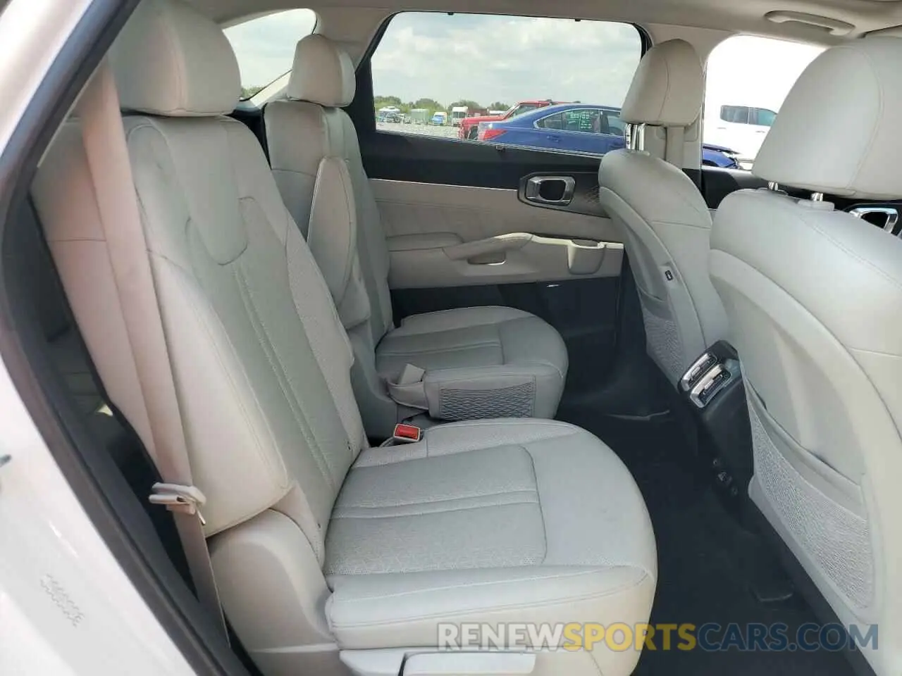 11 fotografías del automóvil dañado KNDRMDLH2P5208611 KIA SORENTO 2023