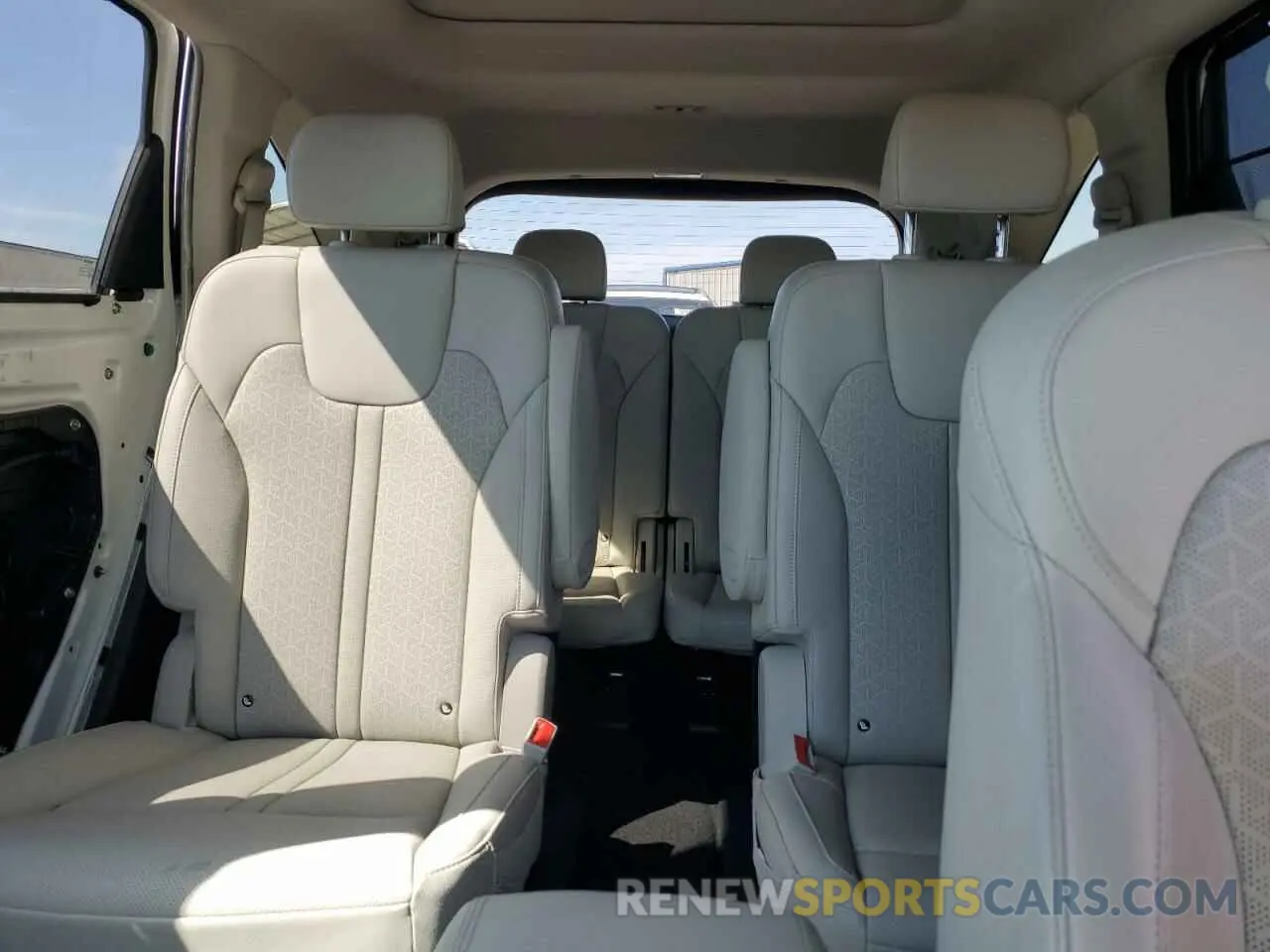 10 fotografías del automóvil dañado KNDRMDLH7P5186833 KIA SORENTO 2023