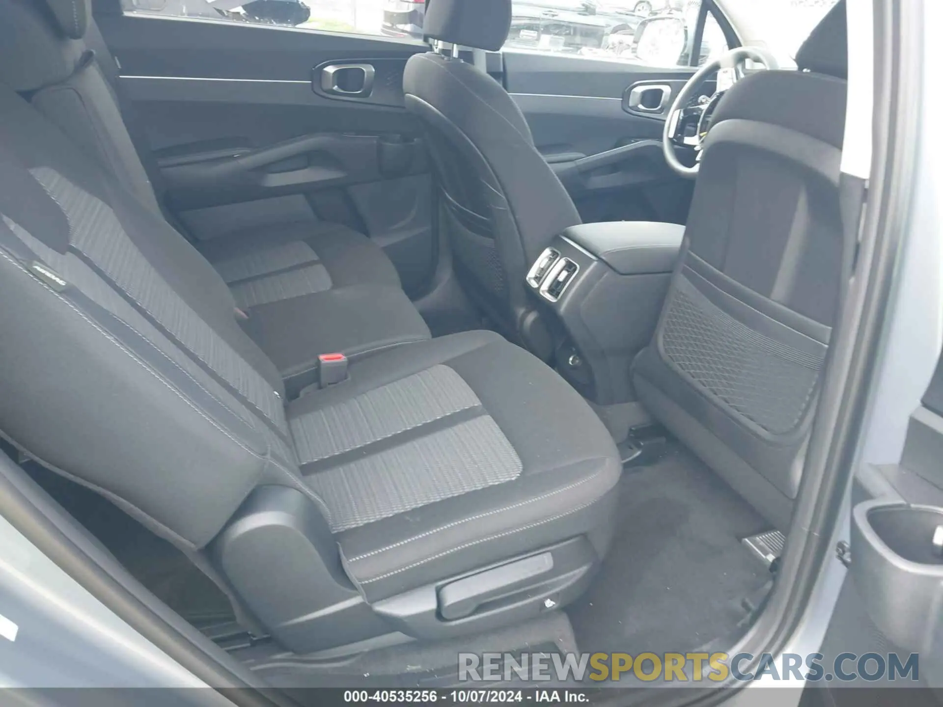 8 fotografías del automóvil dañado 5XYRG4JC4RG303731 KIA SORENTO 2024
