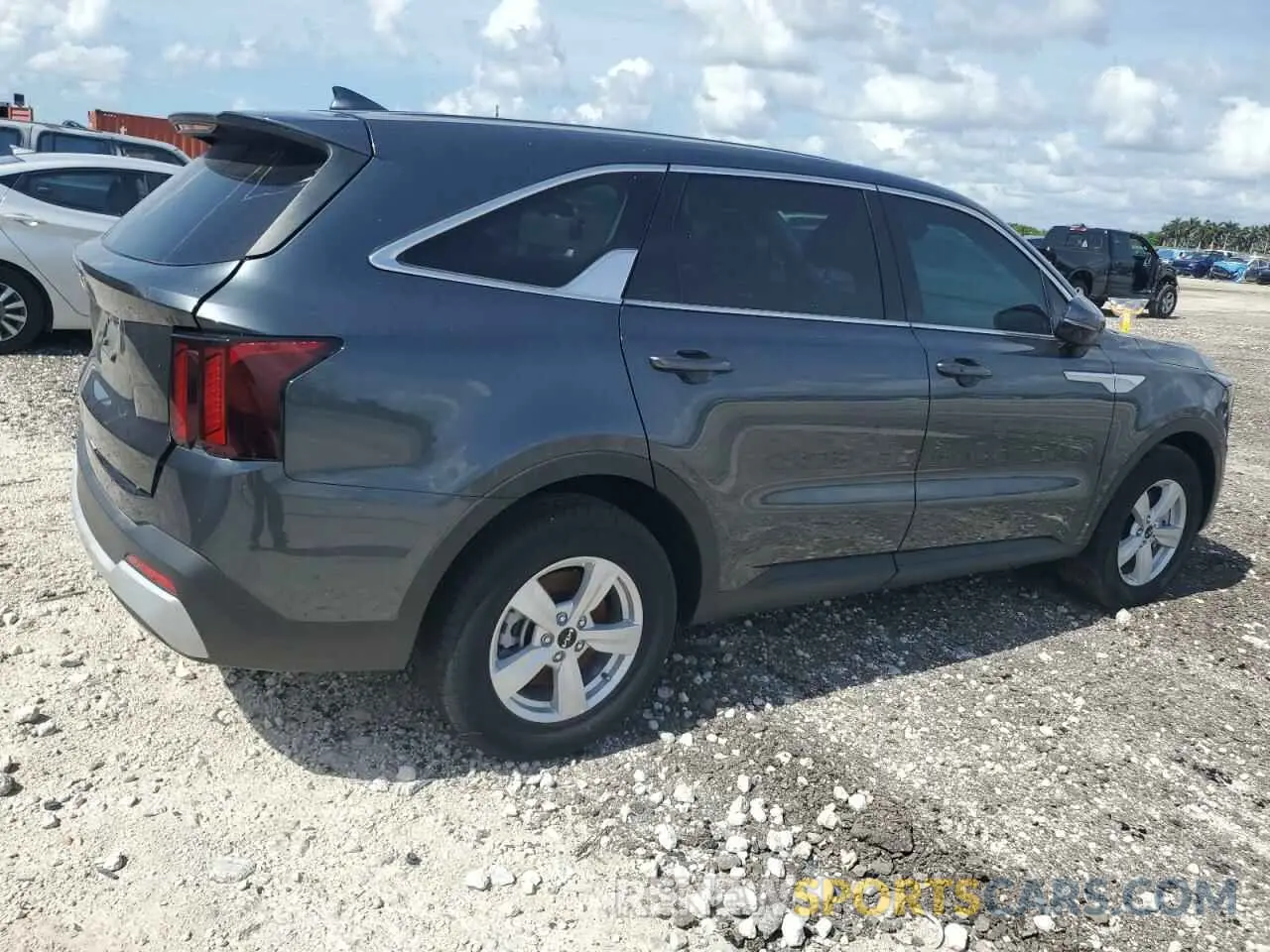 3 fotografías del automóvil dañado 5XYRG4JC6RG306002 KIA SORENTO 2024