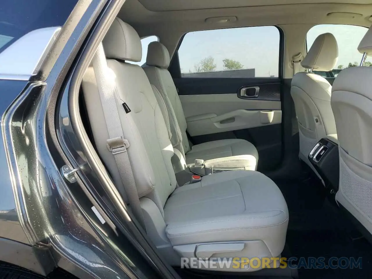 11 fotografías del automóvil dañado 5XYRH4JF3RG287965 KIA SORENTO 2024