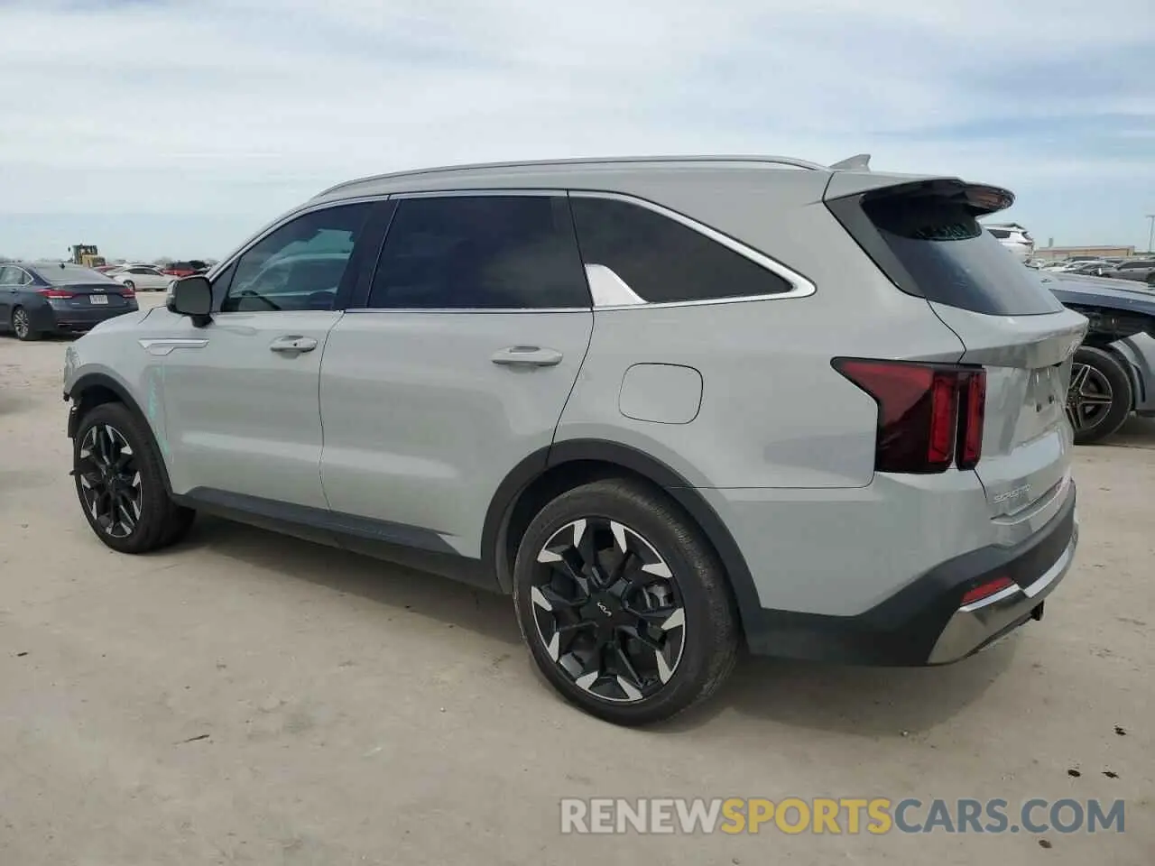 2 fotografías del automóvil dañado 5XYRH4JF9RG257112 KIA SORENTO 2024