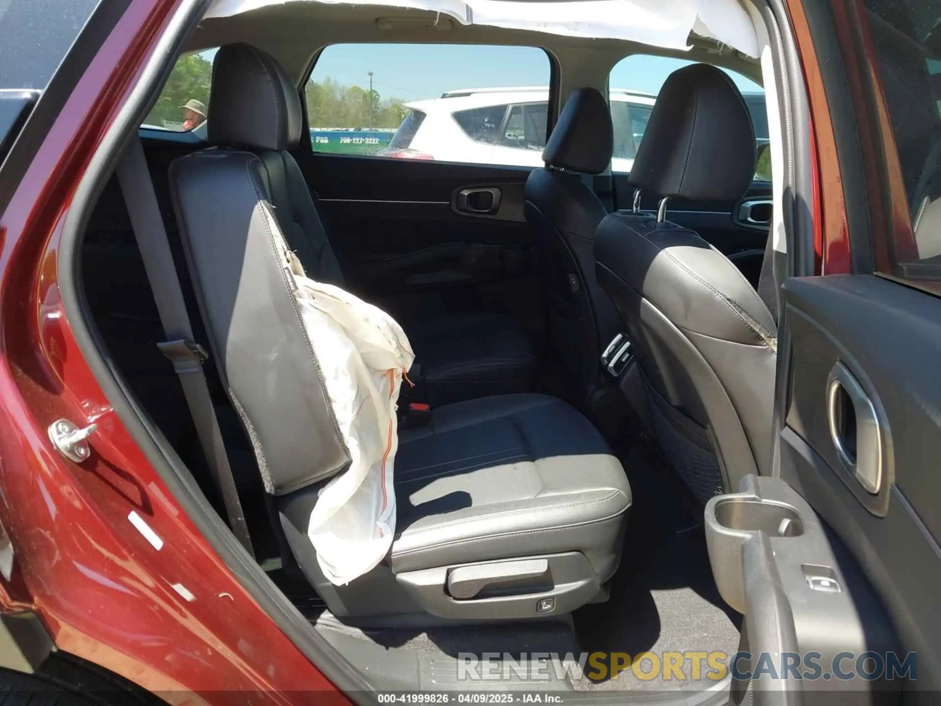 8 fotografías del automóvil dañado 5XYRHDJF1RG272087 KIA SORENTO 2024
