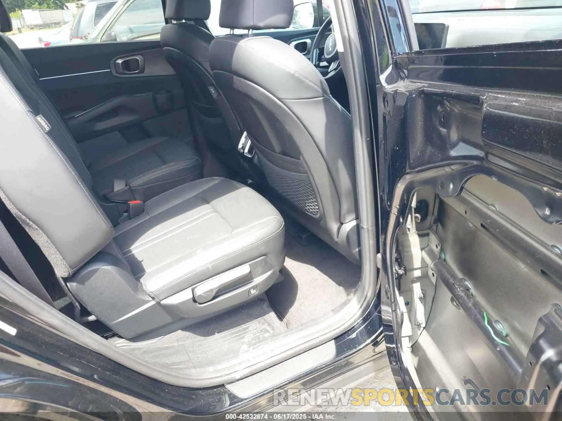 8 fotografías del automóvil dañado 5XYRHDJF5RG256989 KIA SORENTO 2024