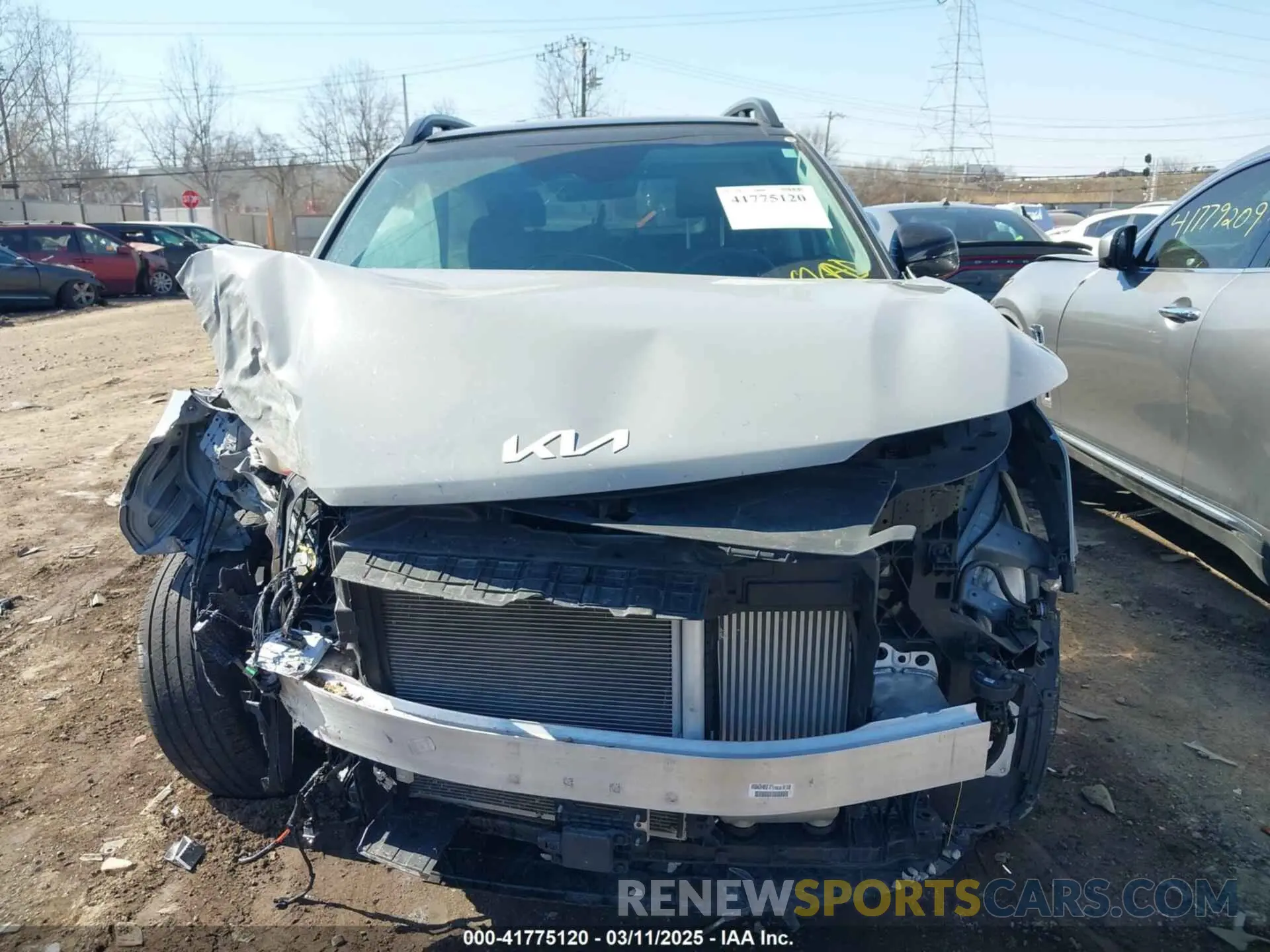 13 fotografías del automóvil dañado 5XYRHDJF9RG261693 KIA SORENTO 2024