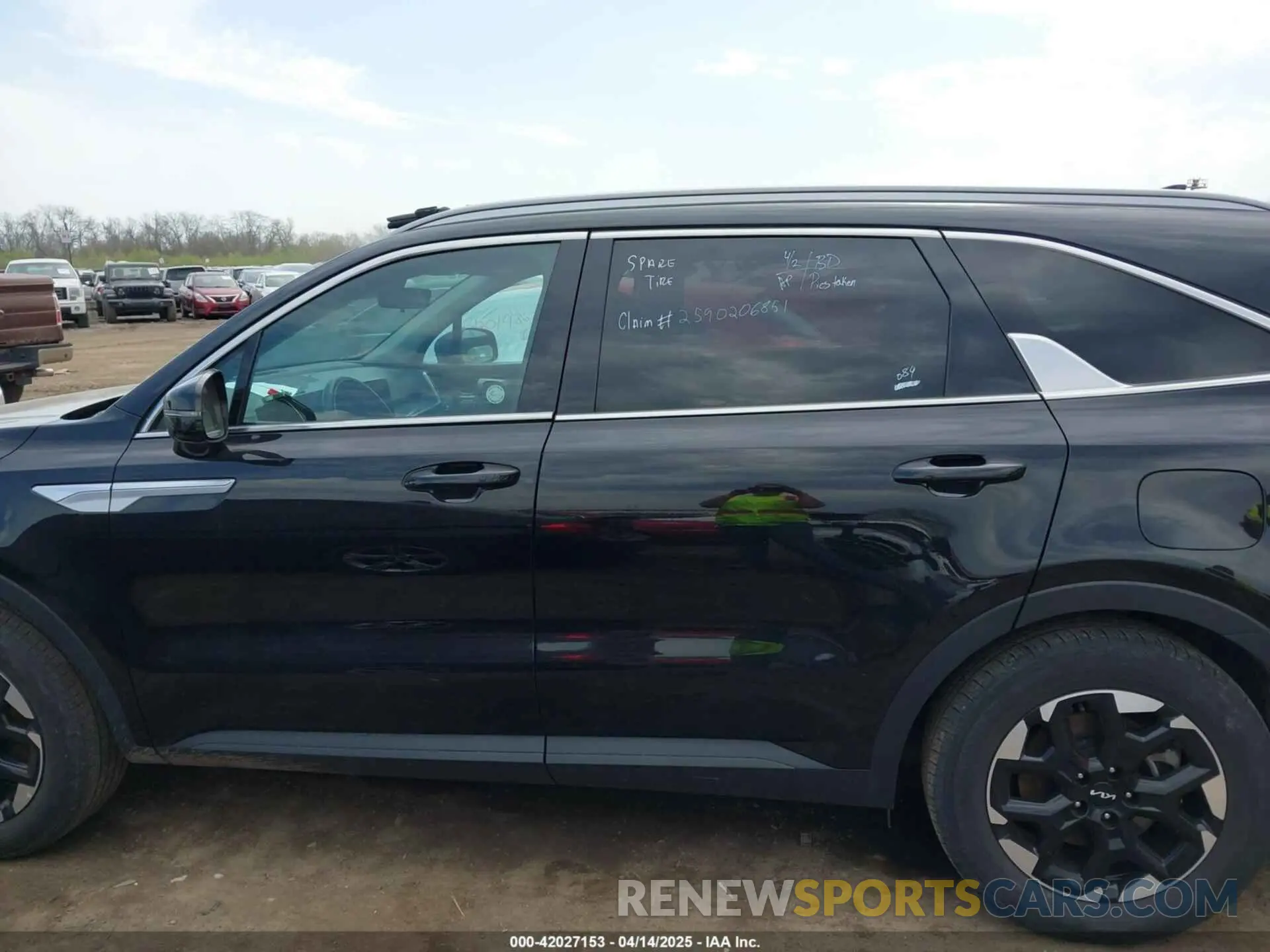 14 fotografías del automóvil dañado 5XYRL4JC0RG276152 KIA SORENTO 2024