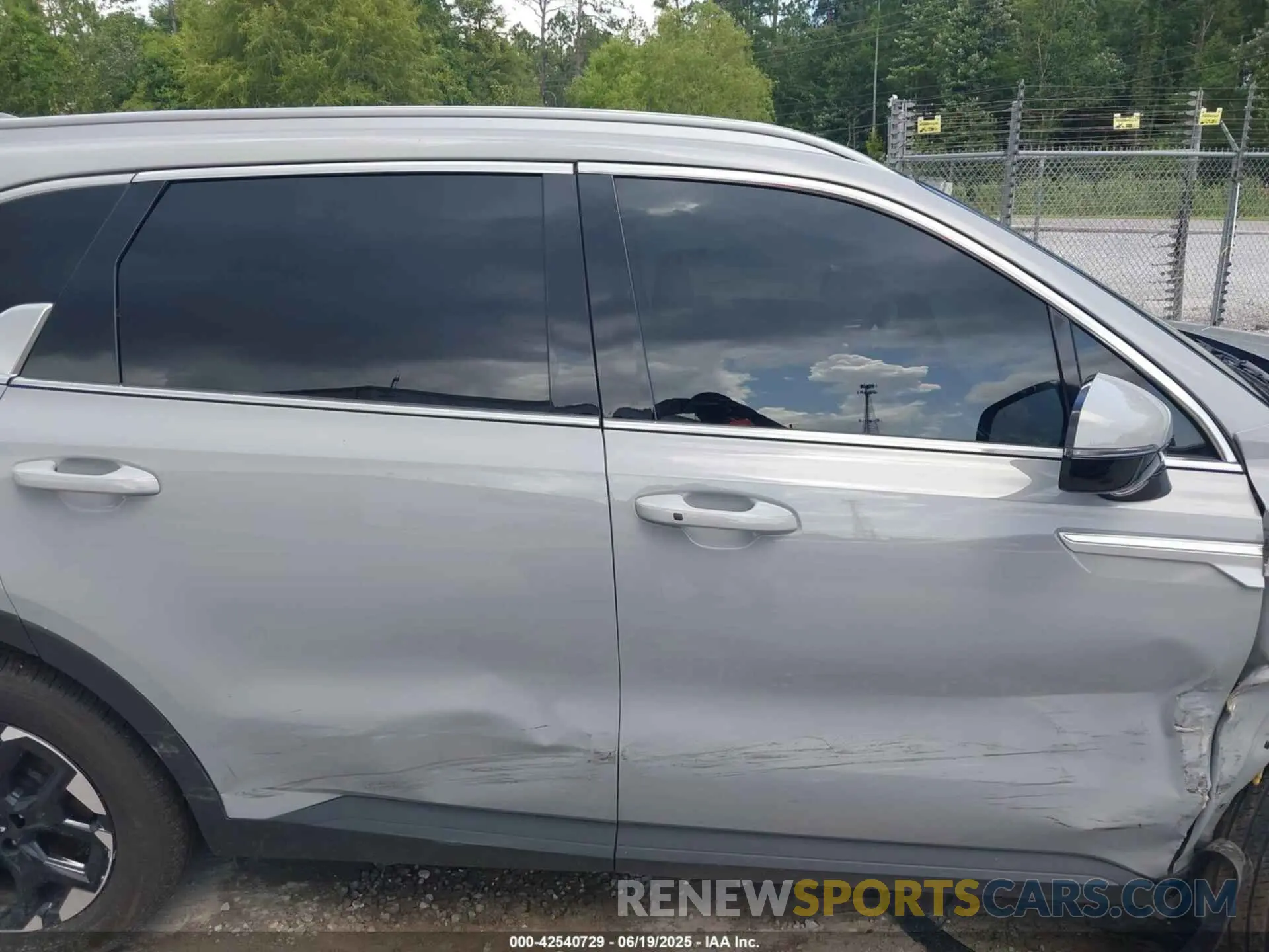 12 fotografías del automóvil dañado 5XYRL4JC8RG289604 KIA SORENTO 2024