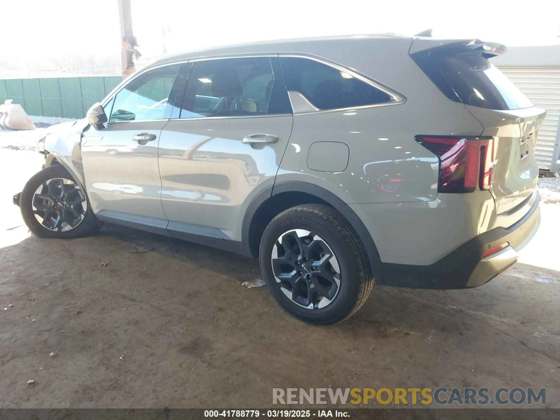 3 fotografías del automóvil dañado 5XYRLDJC0RG281593 KIA SORENTO 2024