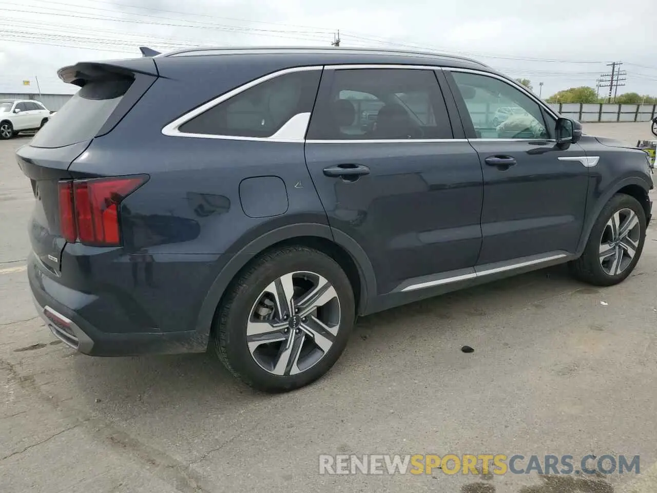 3 fotografías del automóvil dañado KNDRMDLH5R5236308 KIA SORENTO 2024