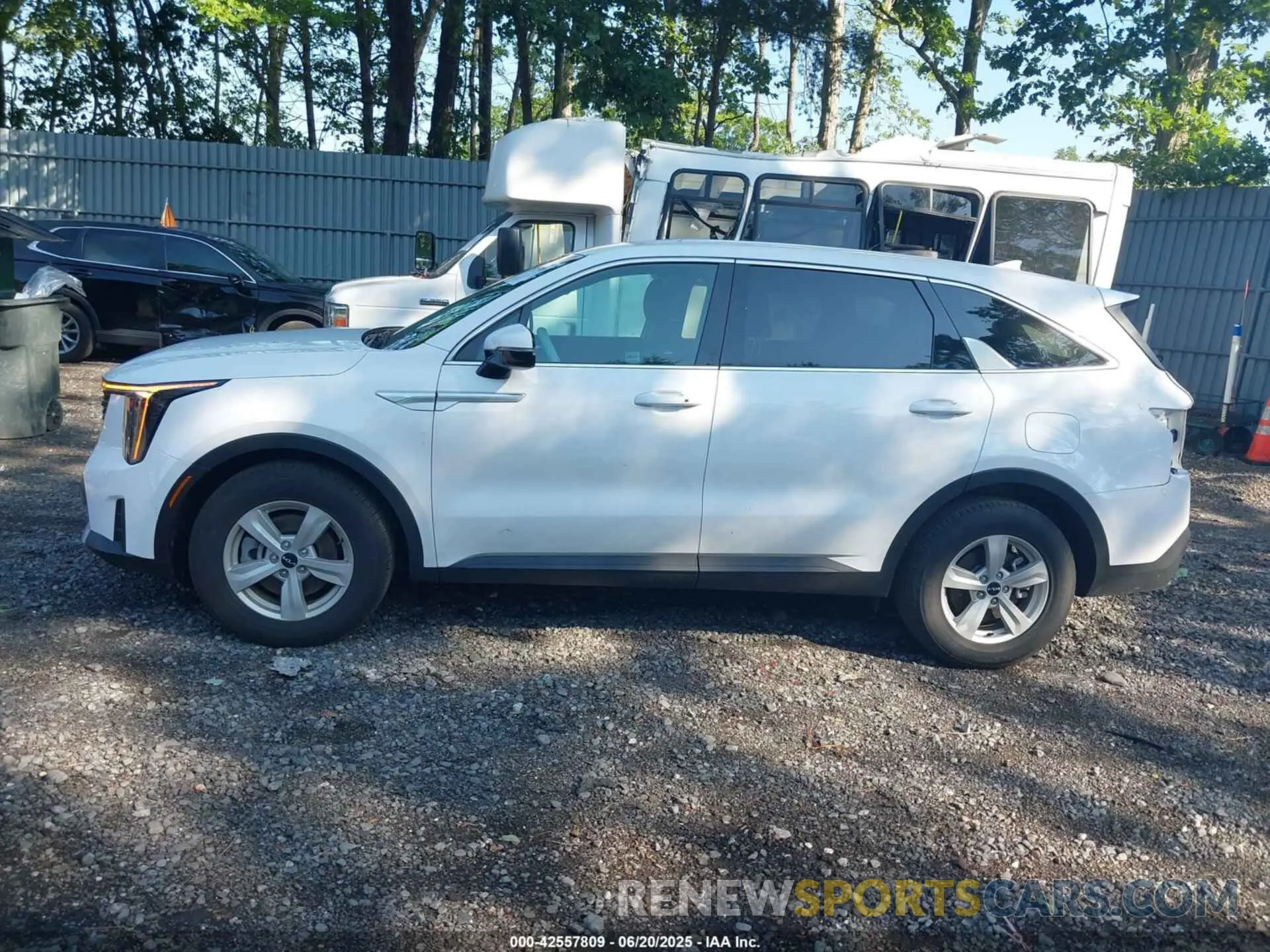 14 fotografías del automóvil dañado 5XYRG4JC7SG318052 KIA SORENTO 2025