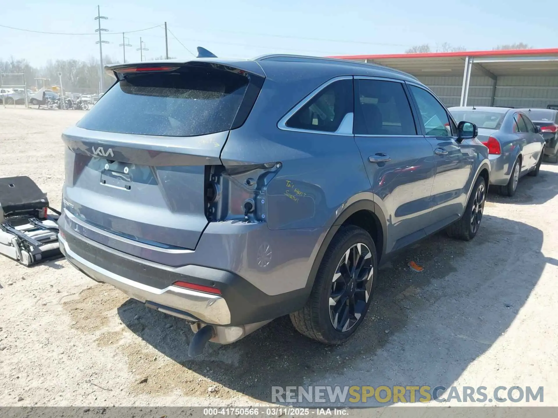 4 fotografías del automóvil dañado 5XYRH4JF9SG325771 KIA SORENTO 2025