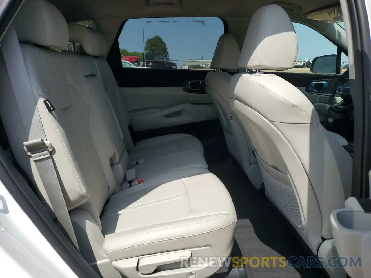 11 fotografías del automóvil dañado 5XYRL4JC2SG335367 KIA SORENTO 2025