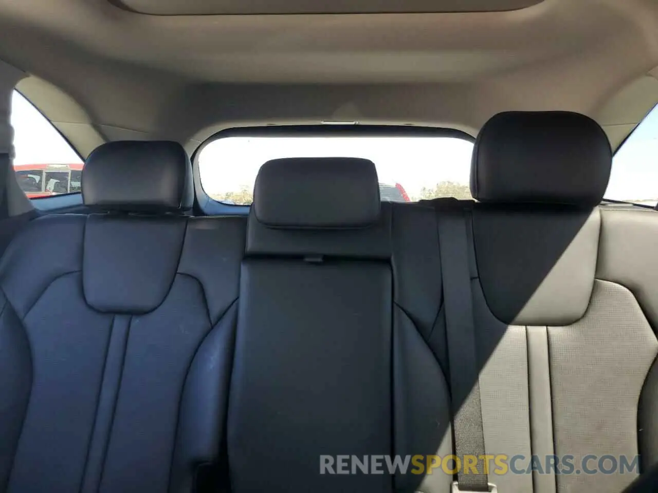 10 fotografías del automóvil dañado 5XYRL4JC2SG340102 KIA SORENTO 2025