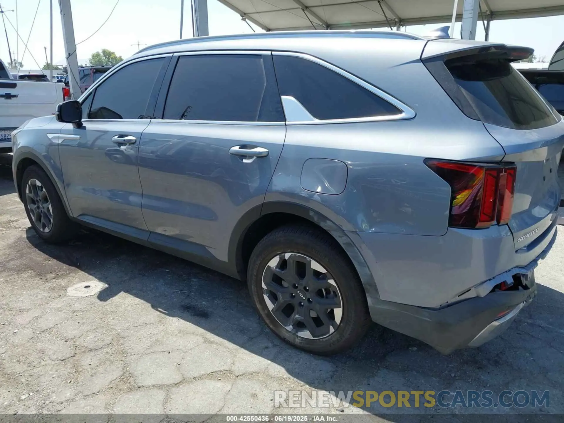 3 fotografías del automóvil dañado 5XYRL4JC4SG373103 KIA SORENTO 2025