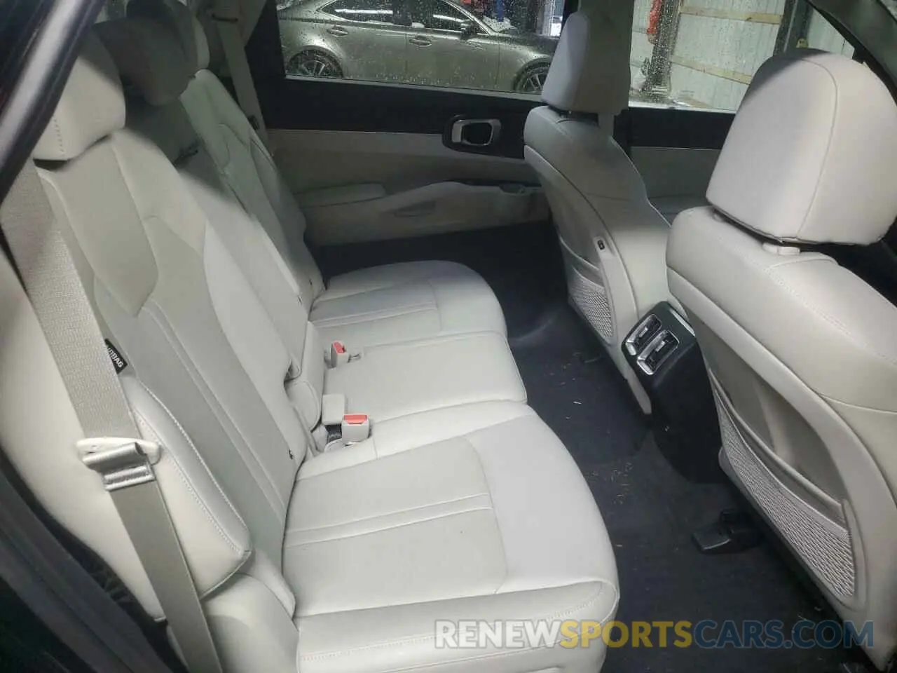 11 fotografías del automóvil dañado 5XYRL4JC8SG322042 KIA SORENTO 2025