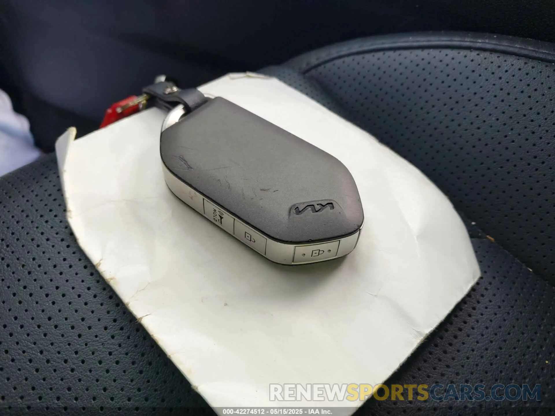 11 fotografías del automóvil dañado 5XYRL4JC8SG356062 KIA SORENTO 2025