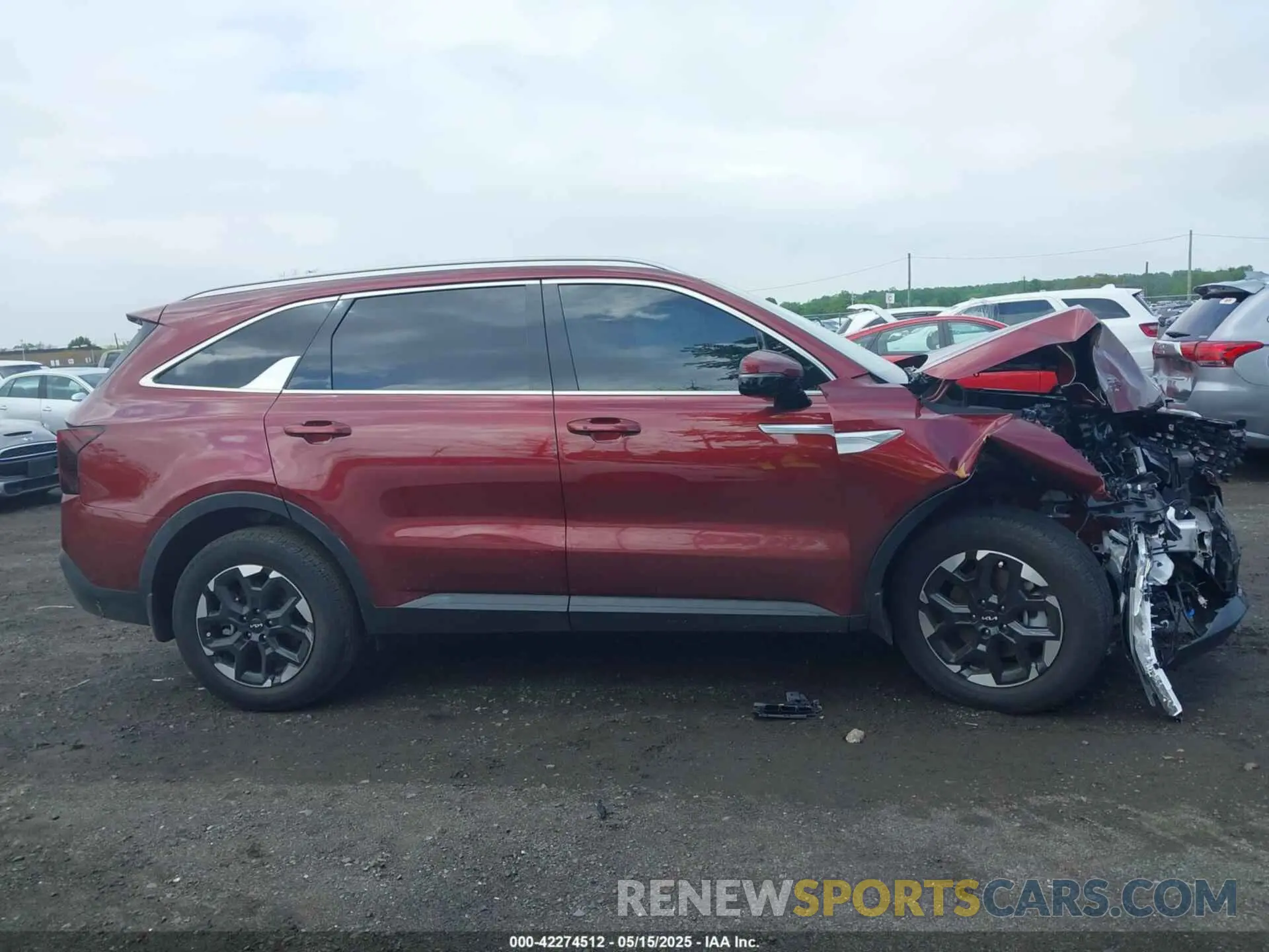 13 fotografías del automóvil dañado 5XYRL4JC8SG356062 KIA SORENTO 2025