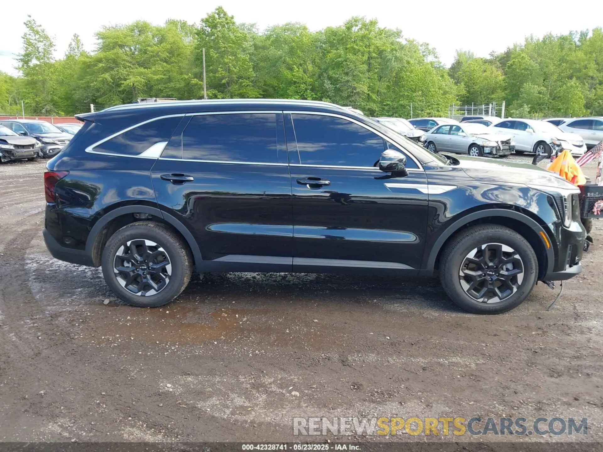 13 fotografías del automóvil dañado 5XYRLDJC4SG322913 KIA SORENTO 2025