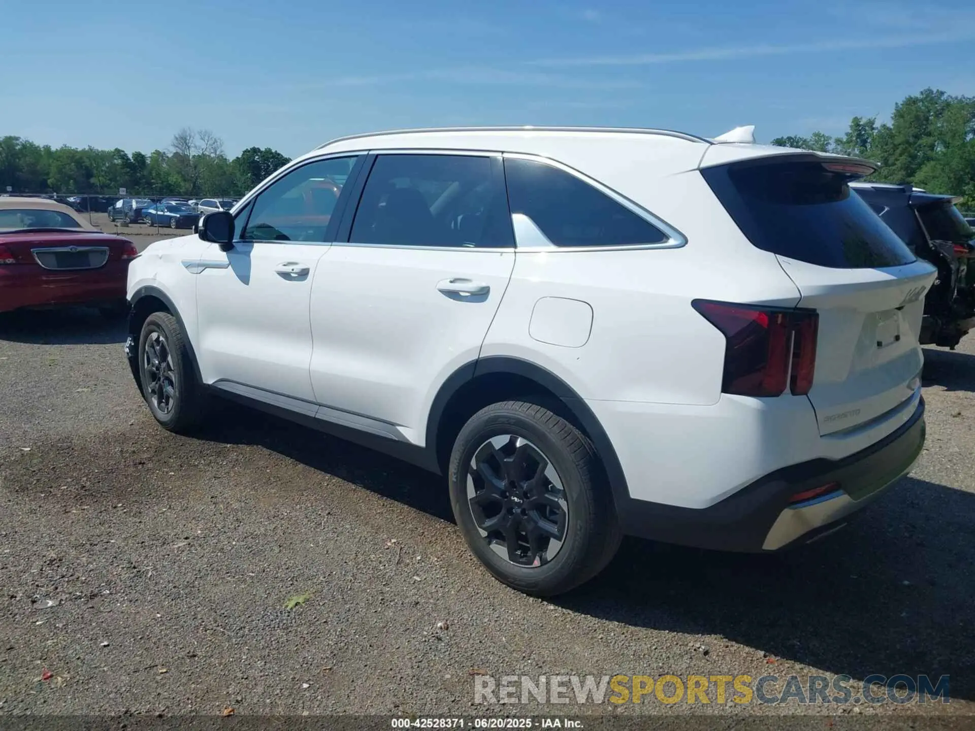 3 fotografías del automóvil dañado 5XYRLDJC4SG393786 KIA SORENTO 2025
