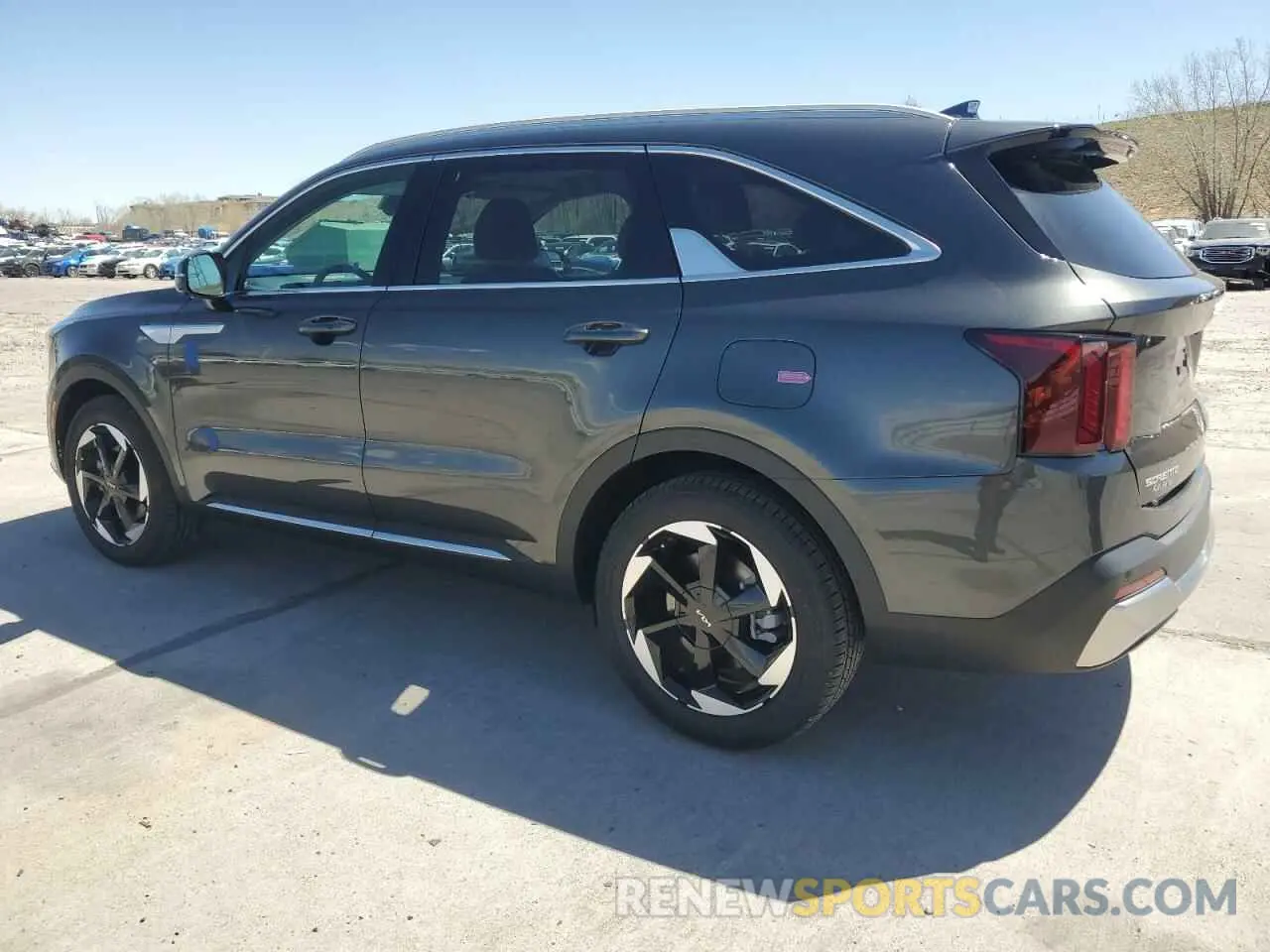 2 fotografías del automóvil dañado KNDRH4JG3S5307462 KIA SORENTO 2025