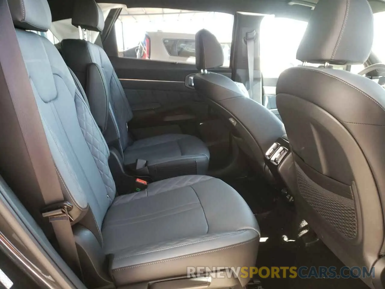 11 fotografías del automóvil dañado KNDRKDJG9S5287090 KIA SORENTO 2025