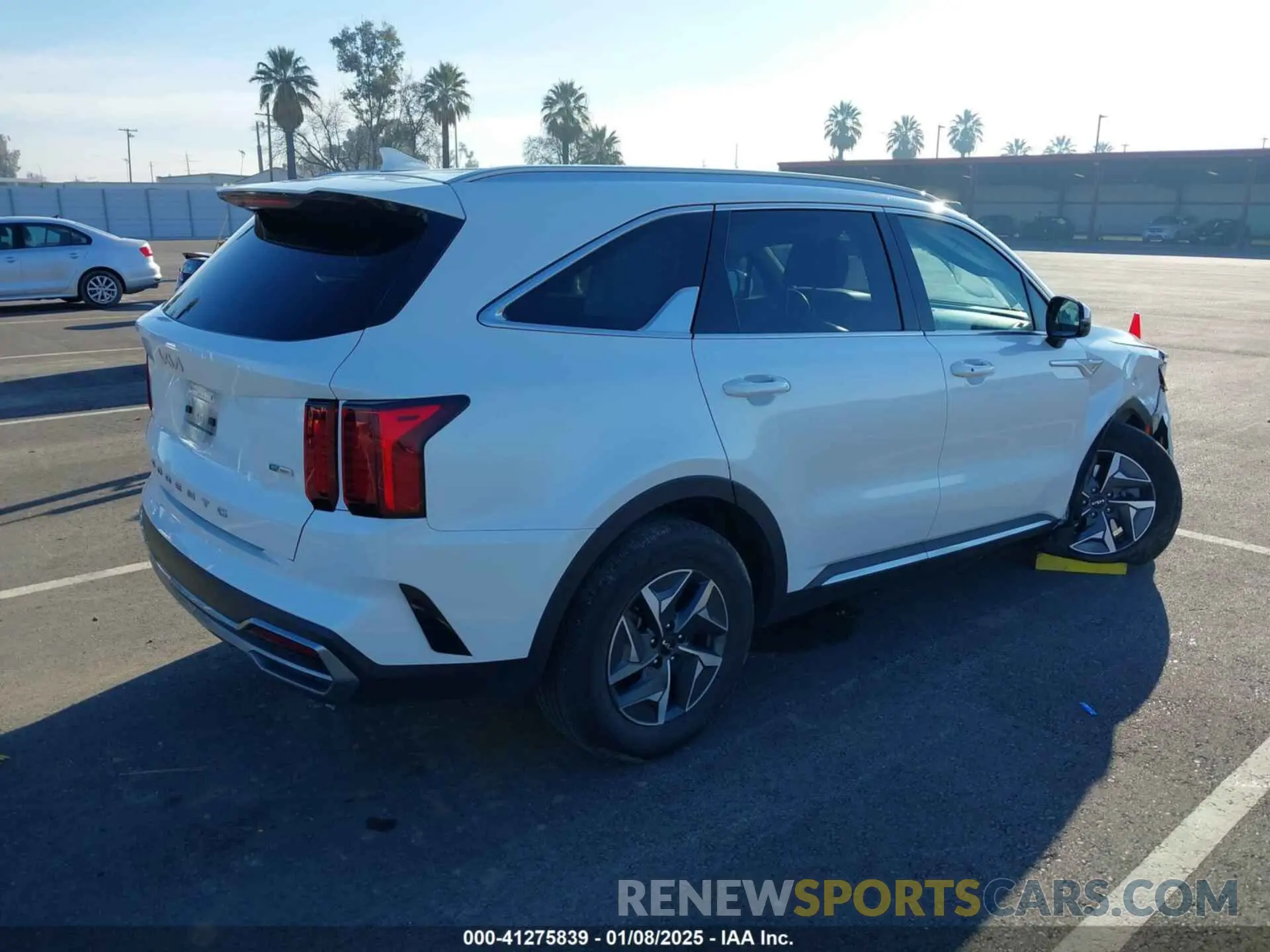 4 fotografías del automóvil dañado KNDRG4LG2N5086909 KIA SORENTO HYBRID 2022