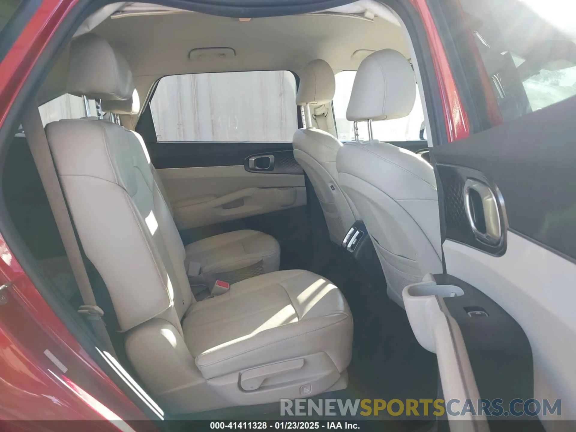 8 fotografías del automóvil dañado KNDRG4LG2N5092824 KIA SORENTO HYBRID 2022