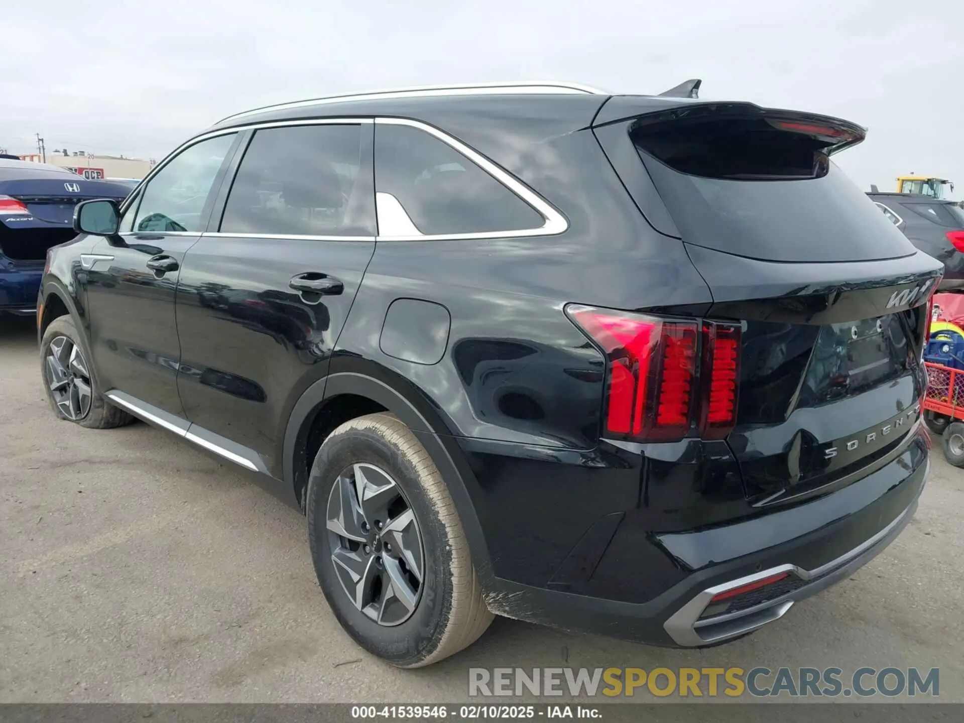 3 fotografías del automóvil dañado KNDRG4LG5N5086094 KIA SORENTO HYBRID 2022