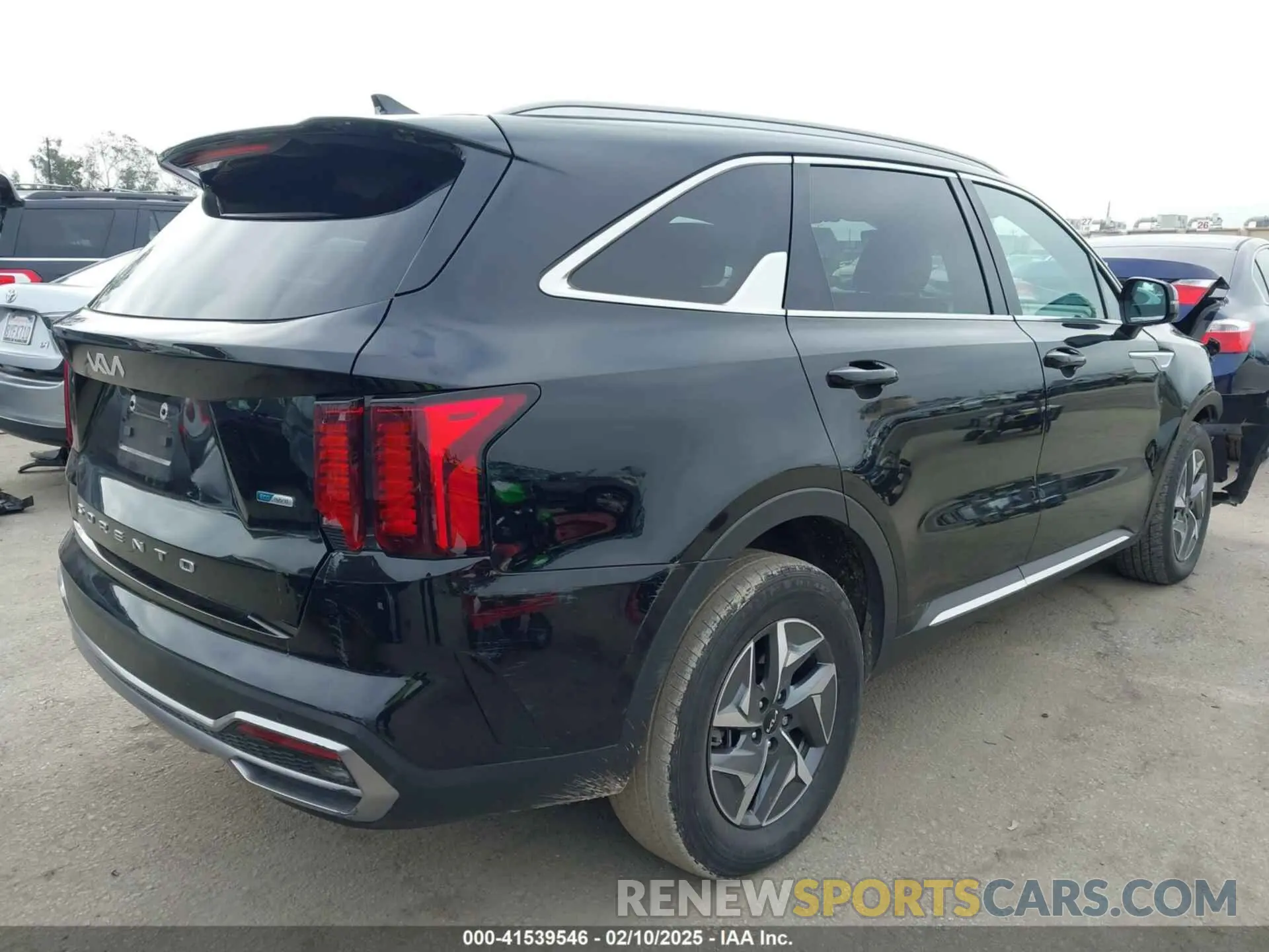 4 fotografías del automóvil dañado KNDRG4LG5N5086094 KIA SORENTO HYBRID 2022