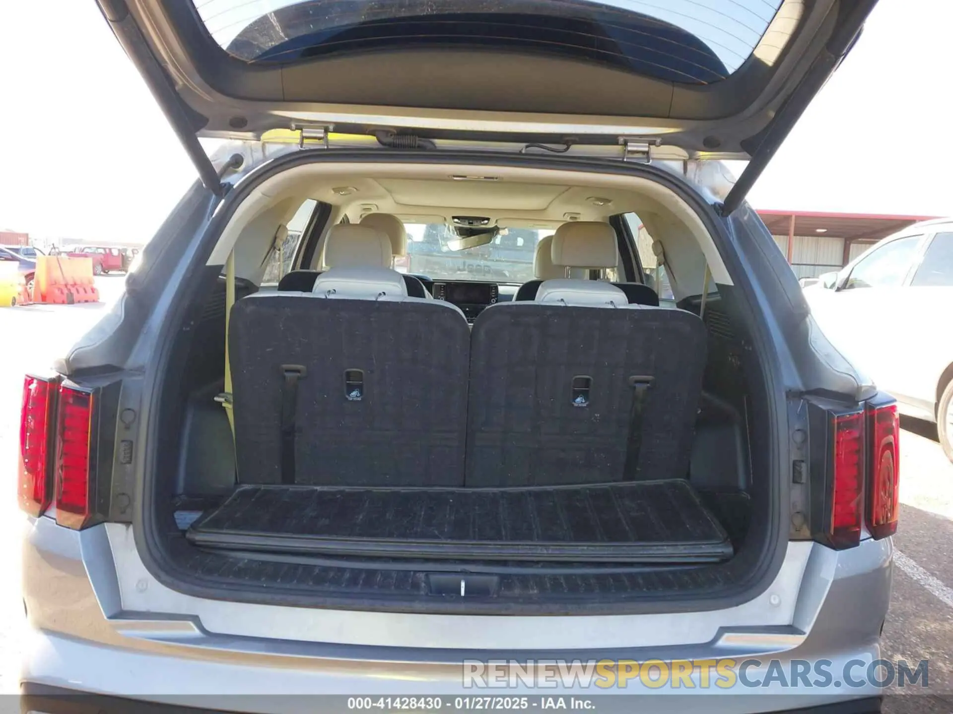17 fotografías del automóvil dañado KNDRH4LG6N5076820 KIA SORENTO HYBRID 2022