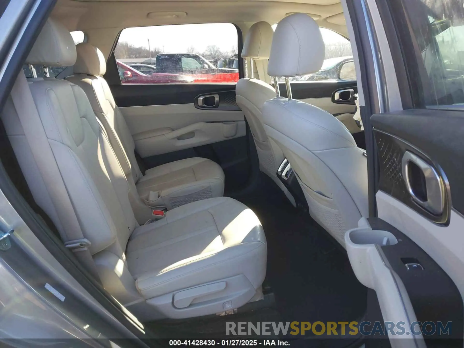 8 fotografías del automóvil dañado KNDRH4LG6N5076820 KIA SORENTO HYBRID 2022