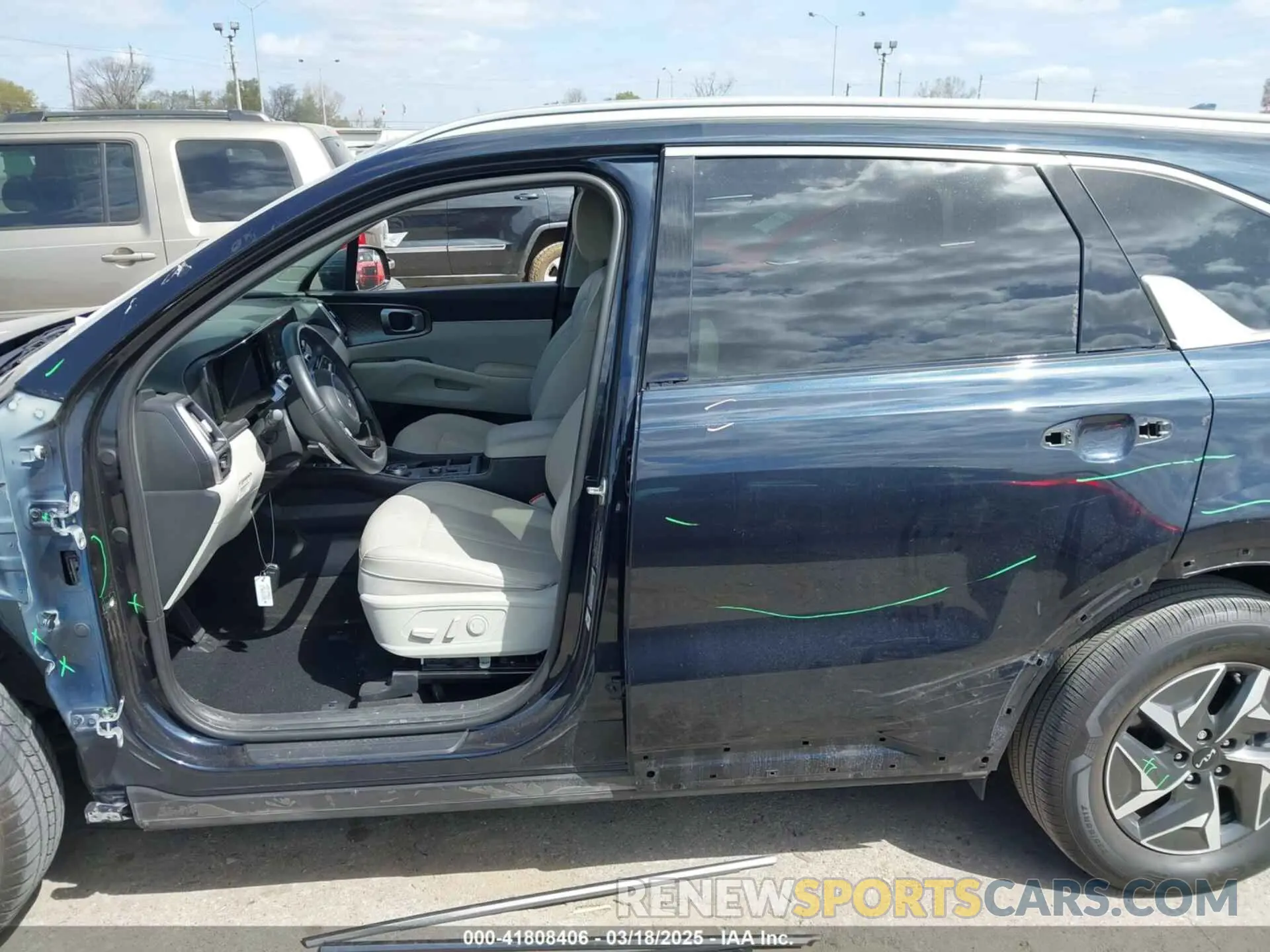 15 fotografías del automóvil dañado KNDRH4LG6P5197995 KIA SORENTO HYBRID 2023