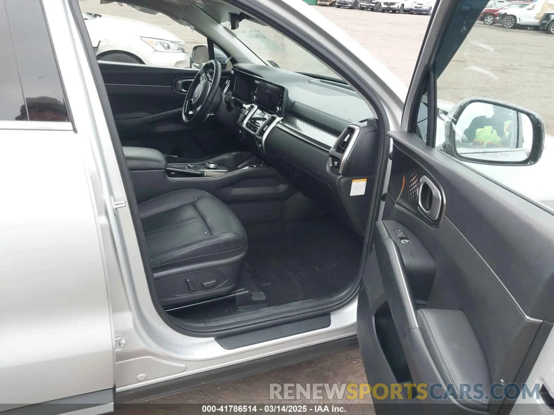5 fotografías del automóvil dañado KNDRHDLG6P5131155 KIA SORENTO HYBRID 2023